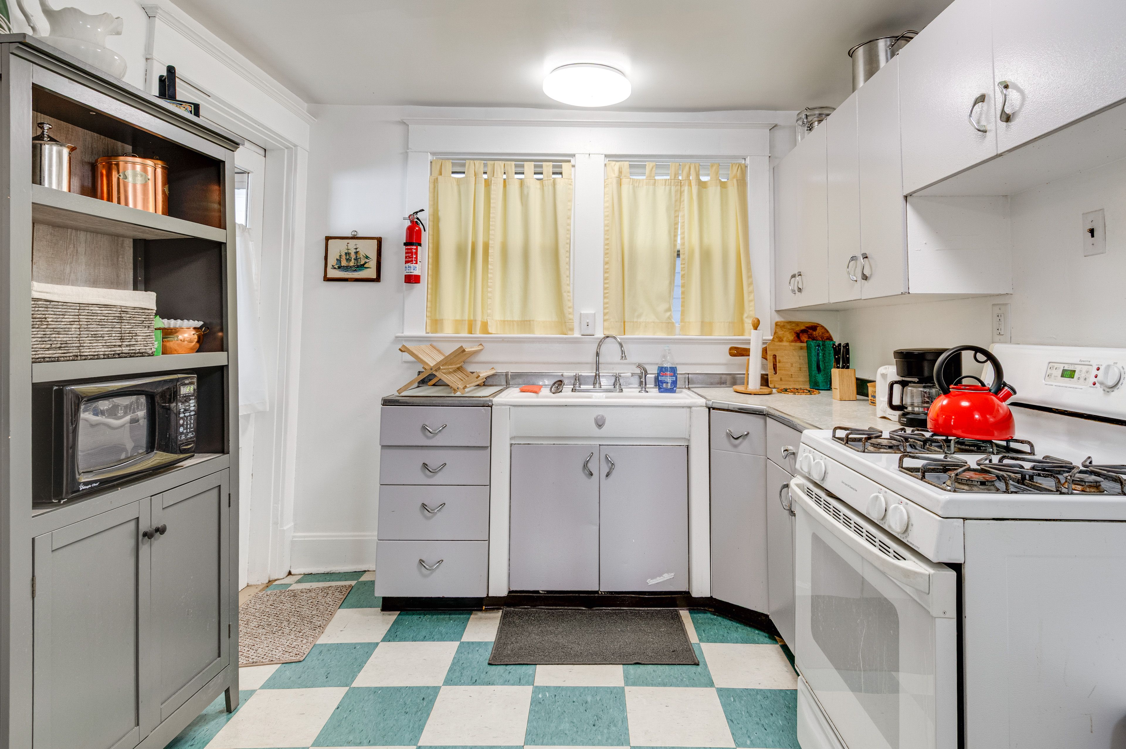 Kitchen | Cooking Basics | Drip Coffee Maker | Microwave | Toaster