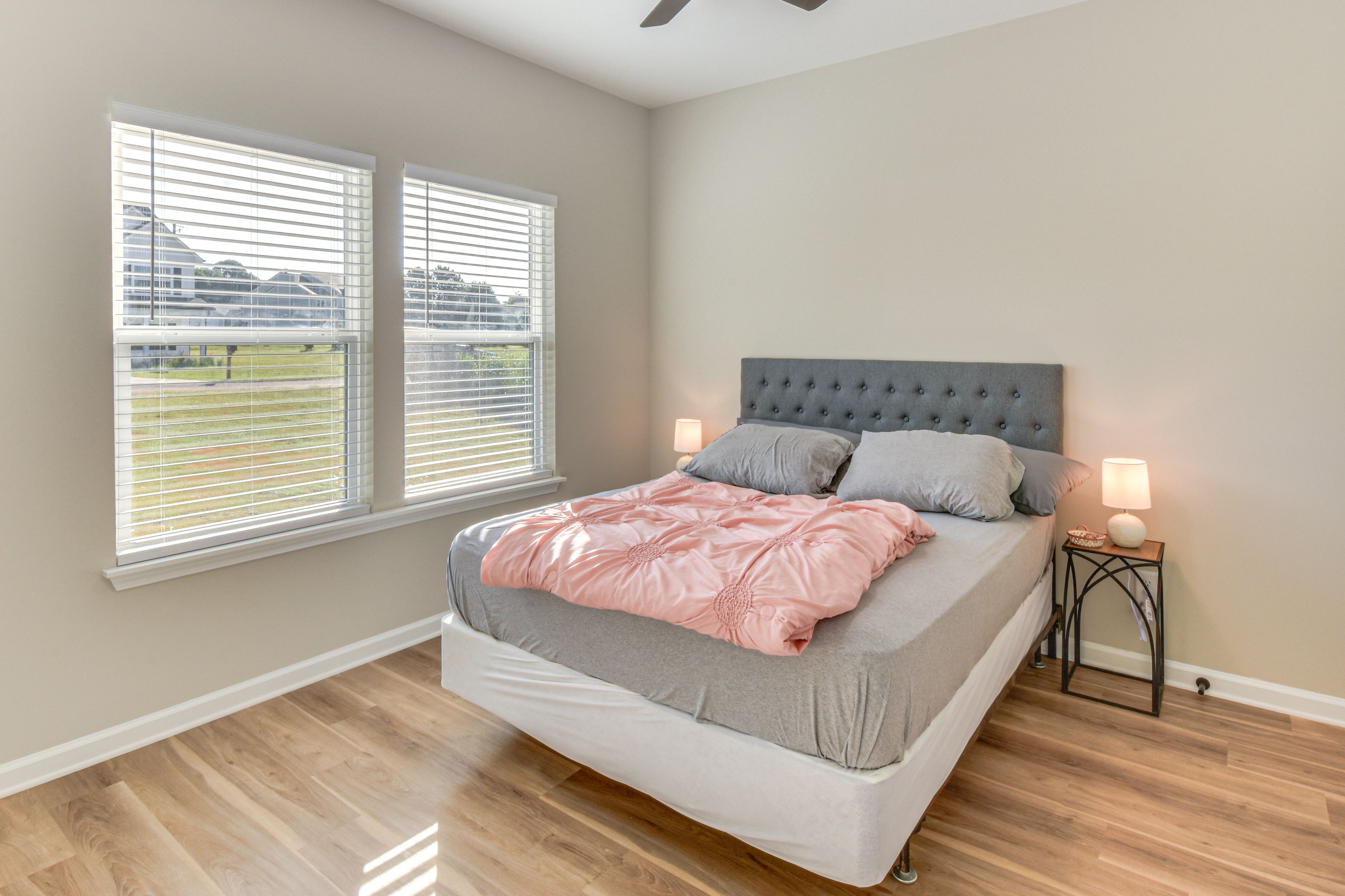 Bedroom 2 | Queen Bed