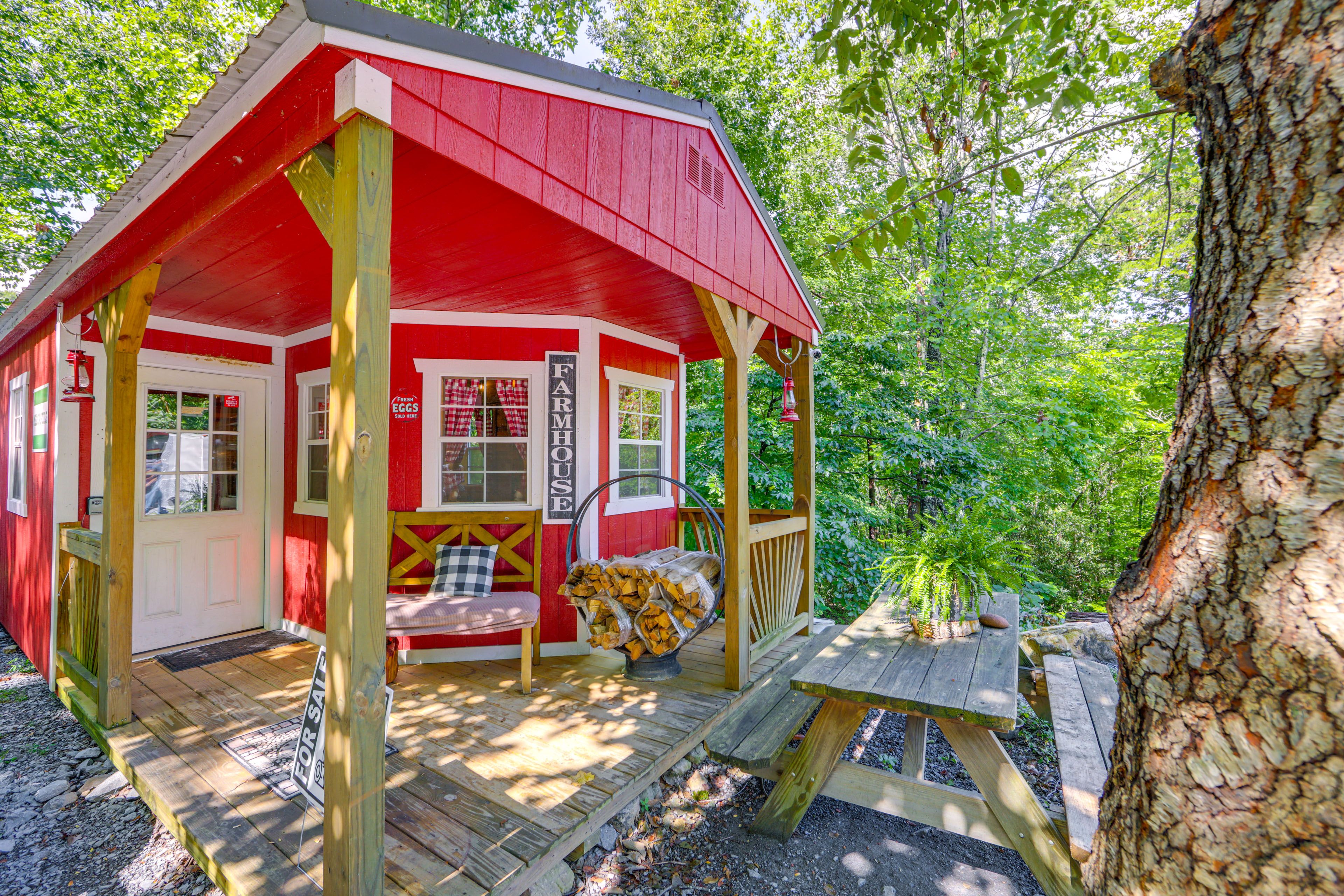 Studio Exterior | Detached Farmhouse