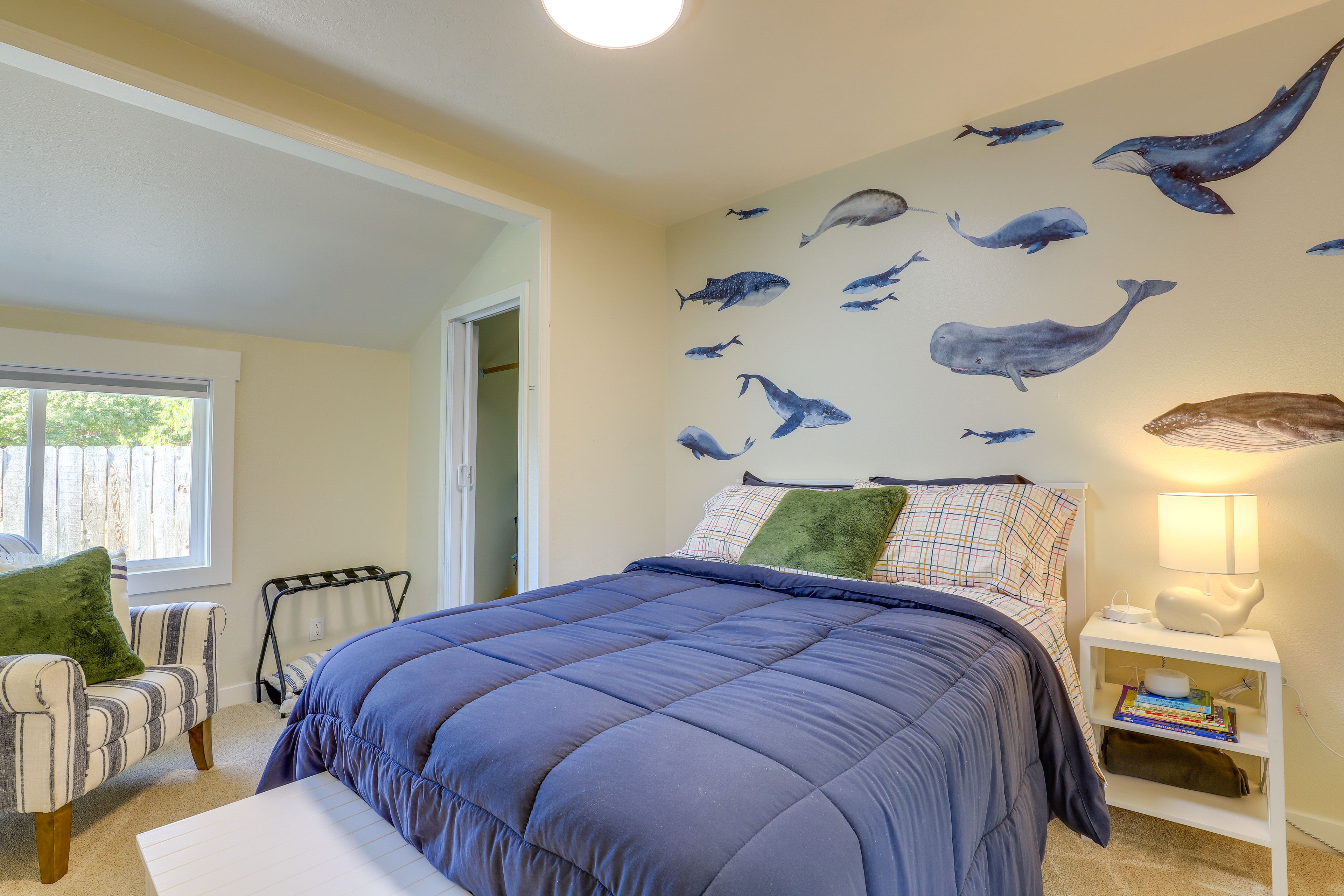 Bedroom 2 | Queen Bed | Main Floor