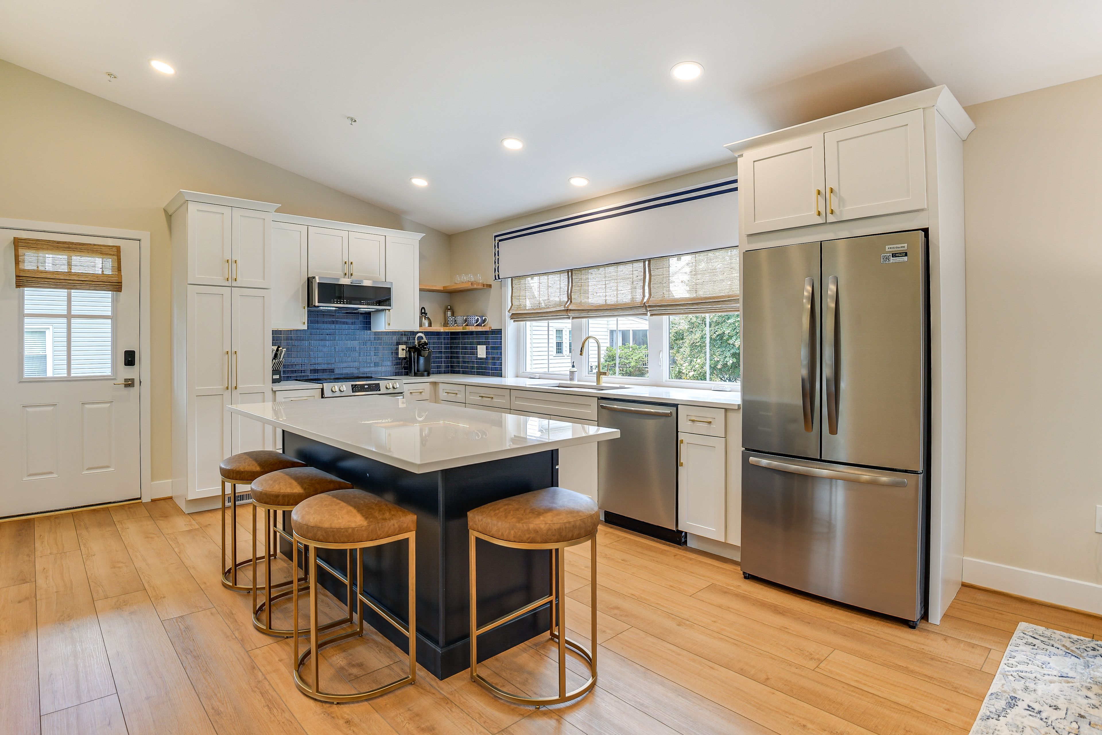 Kitchen | Keurig | Trash Bags & Paper Towels