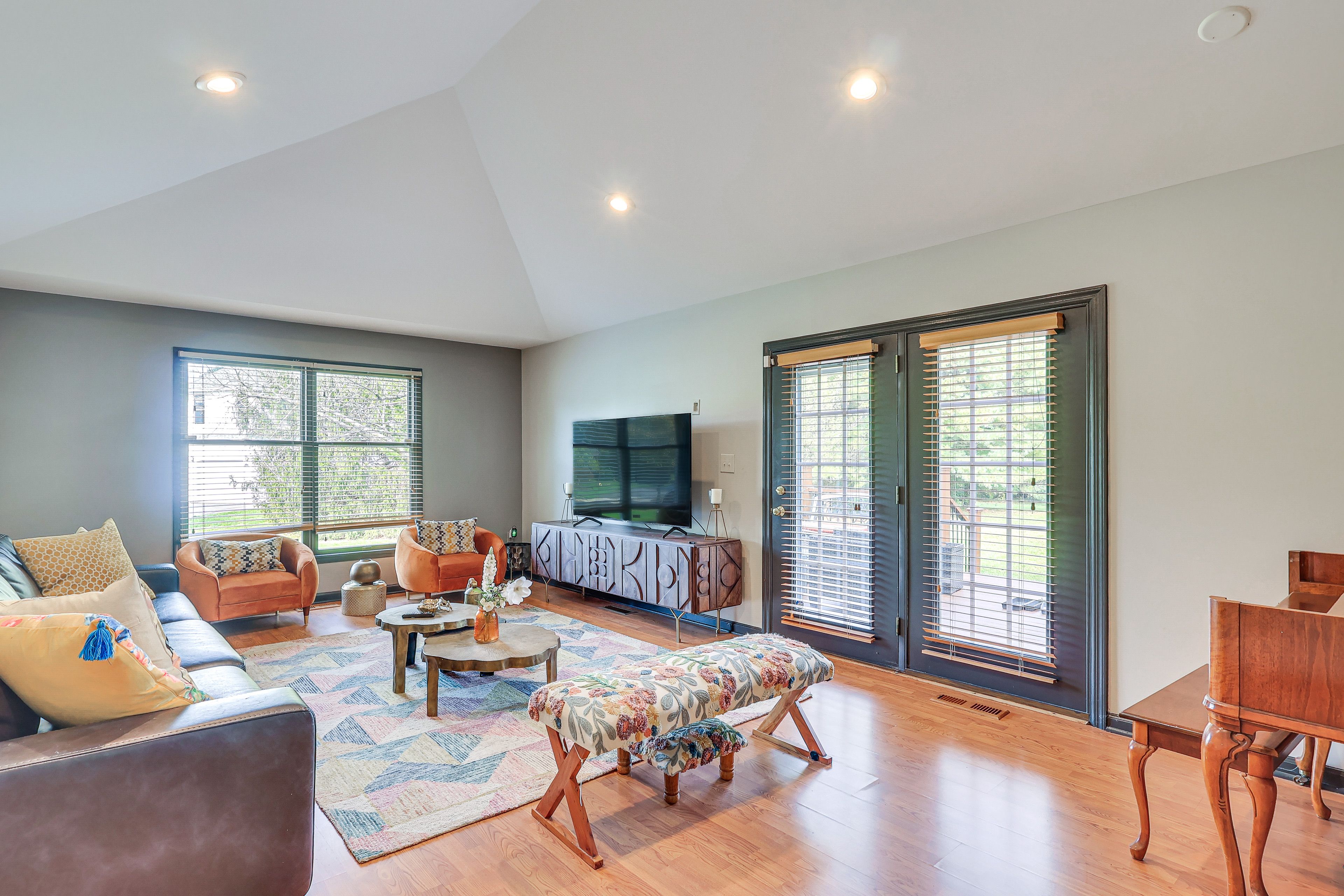 Living Room | Queen Sleeper Sofa | Double-Sided Fireplace | 1st Floor