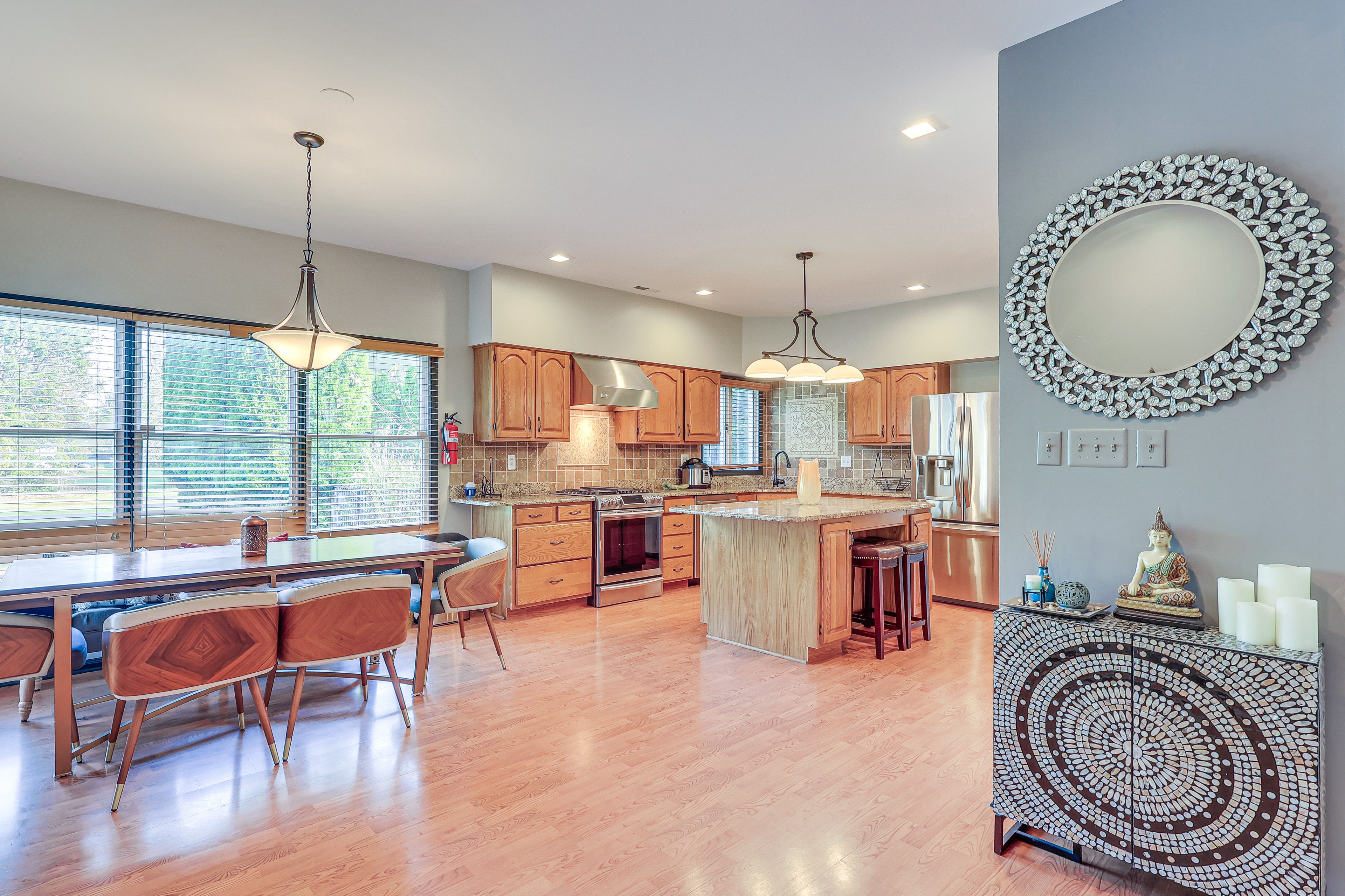 Kitchen | Slow Cooker | 1st Floor