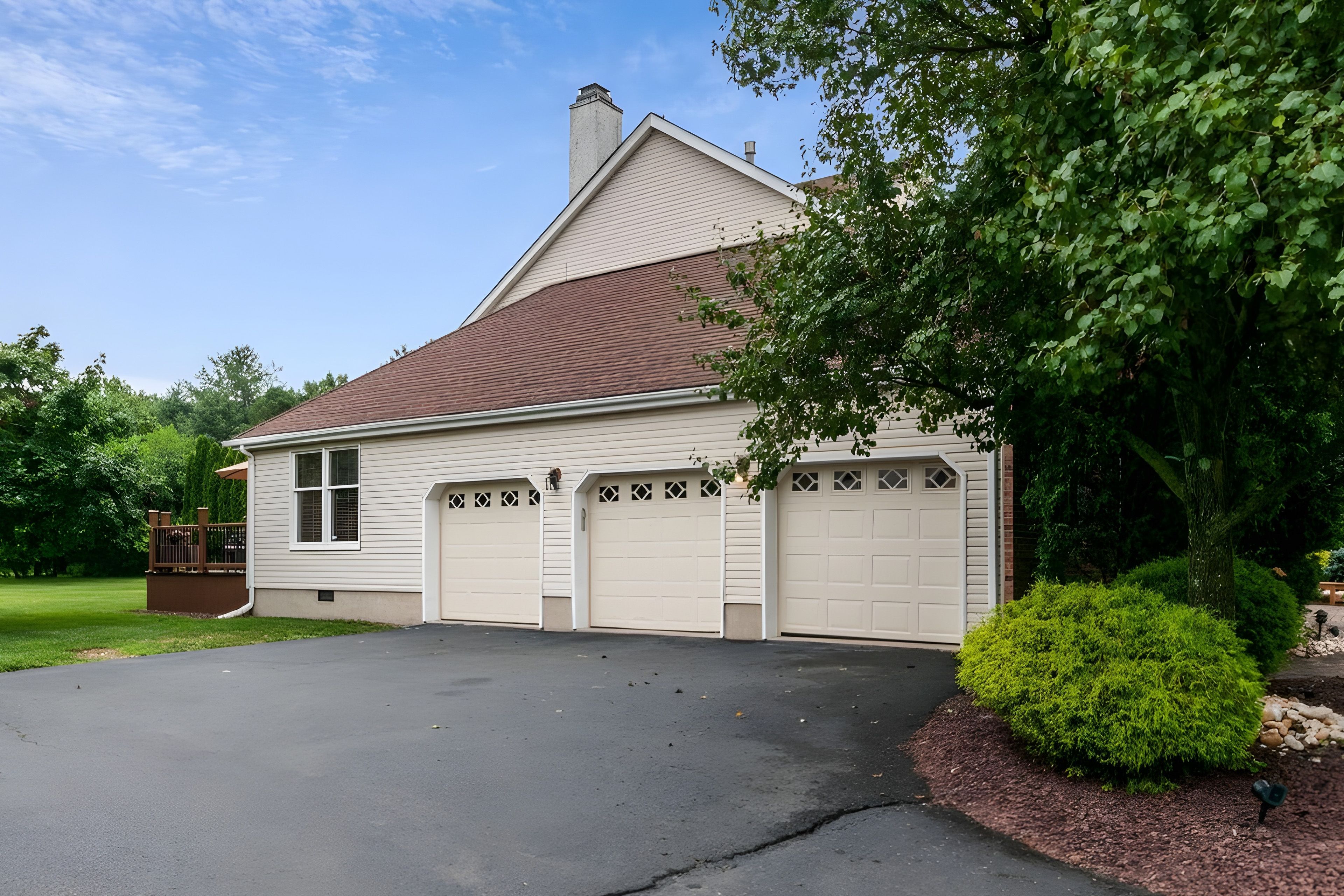 Parking | Driveway (4 Vehicles)