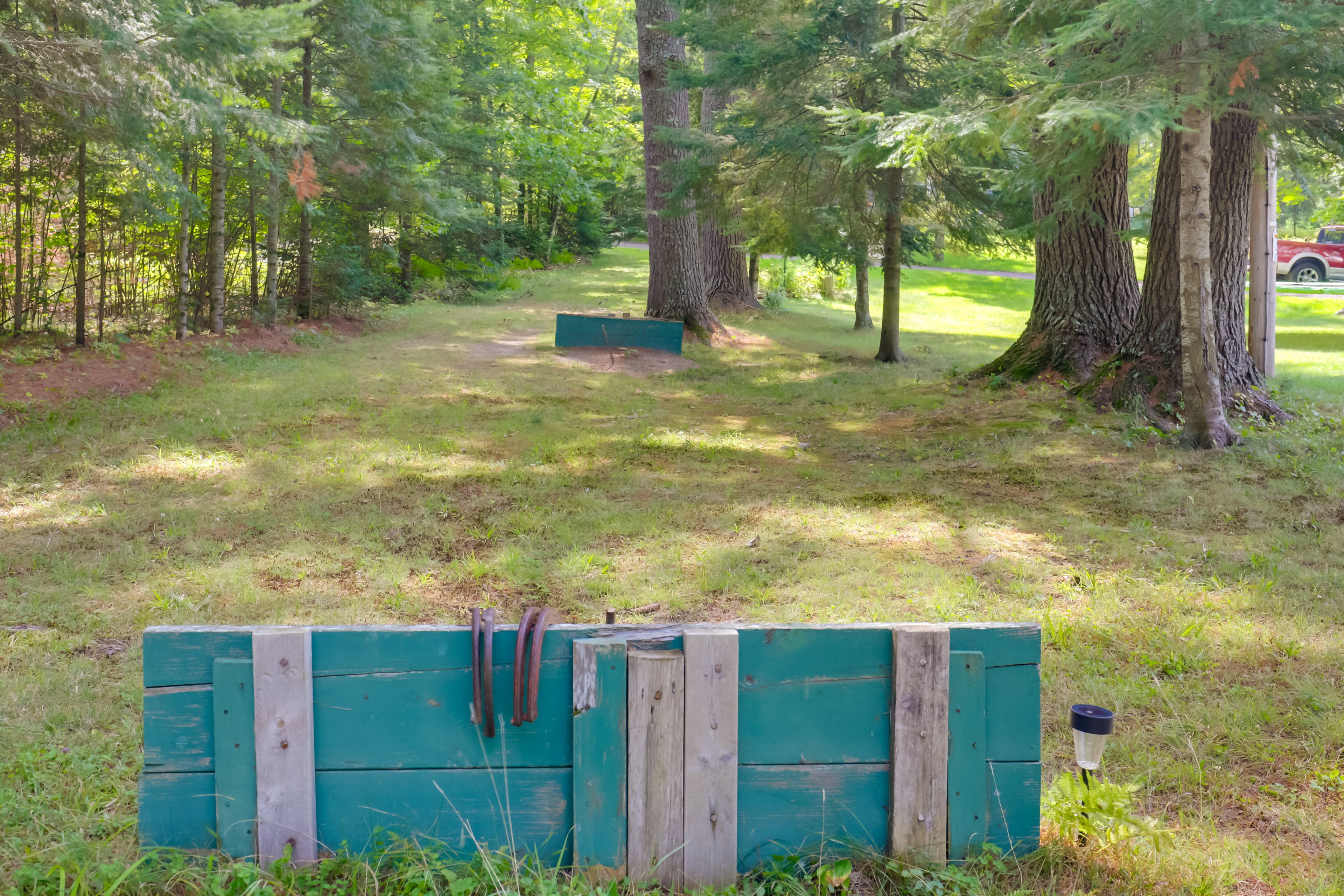 Shared Horseshoe Pits