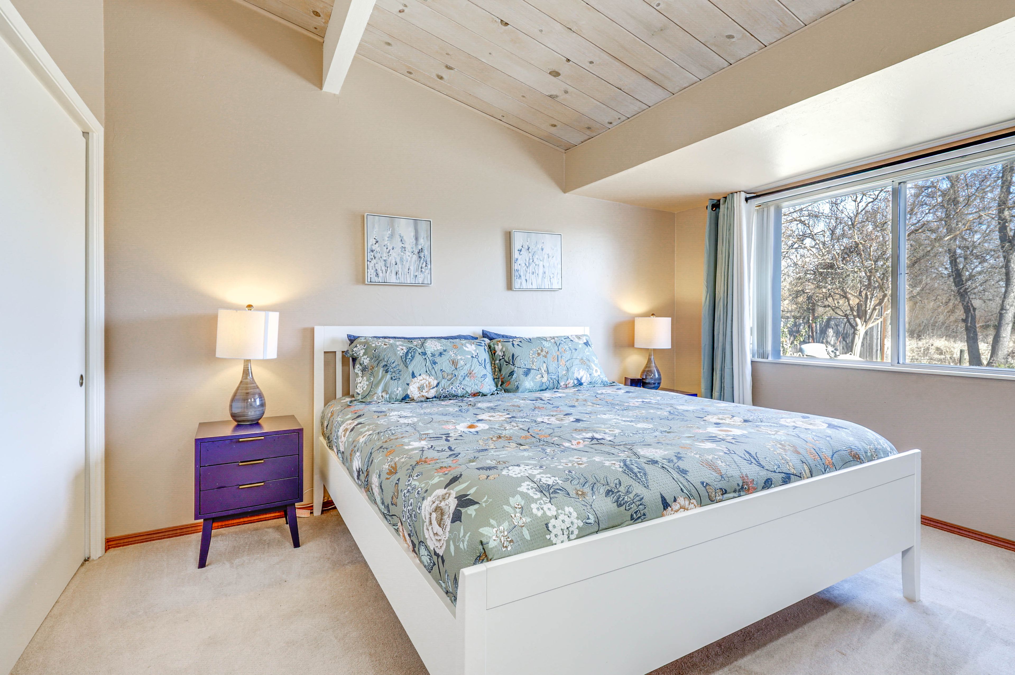 Bedroom 3 | King Bed | Smart TV