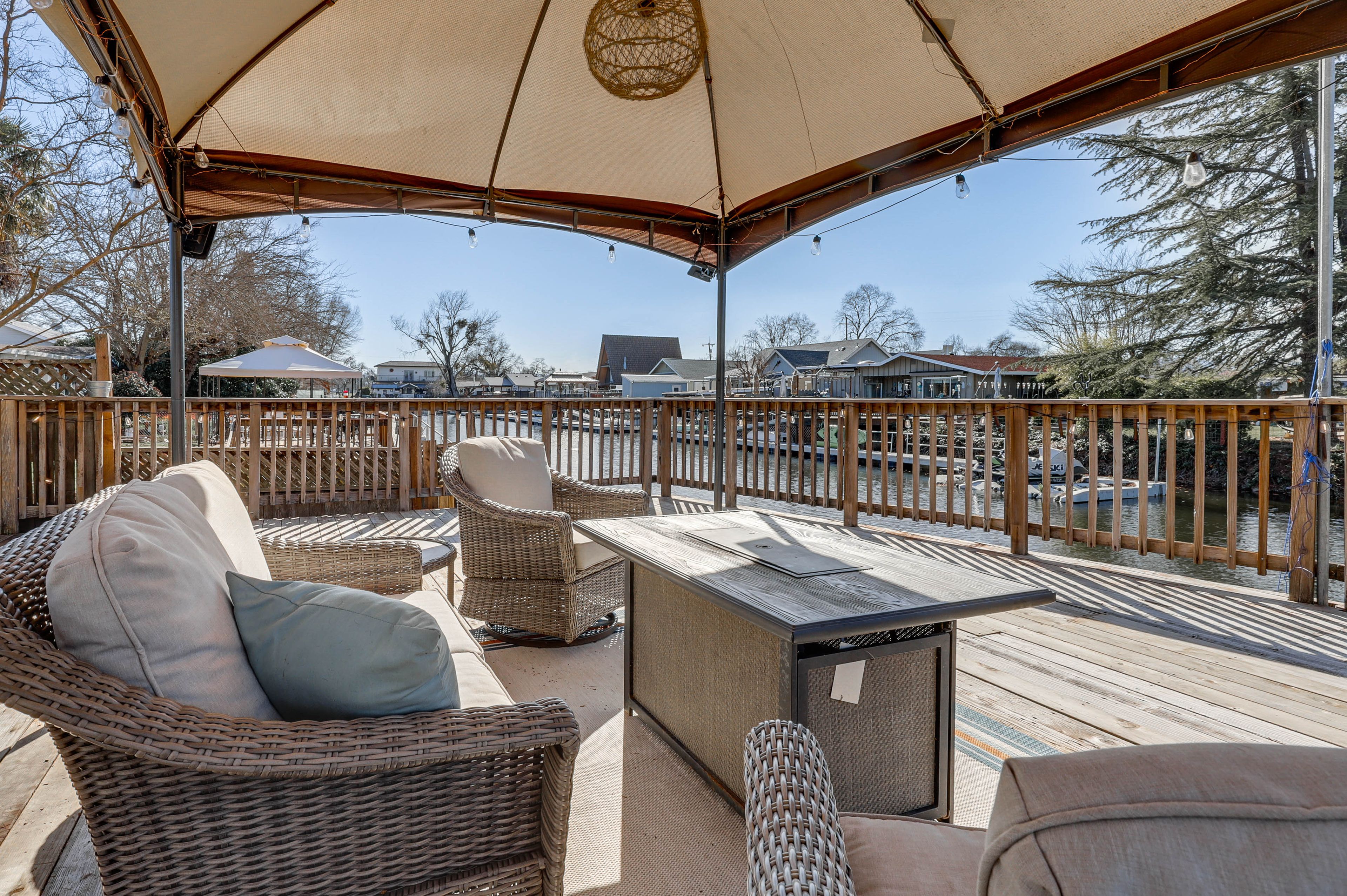 Deck w/ Addt'l Gazebo | Gas Fire Table | Canal Views