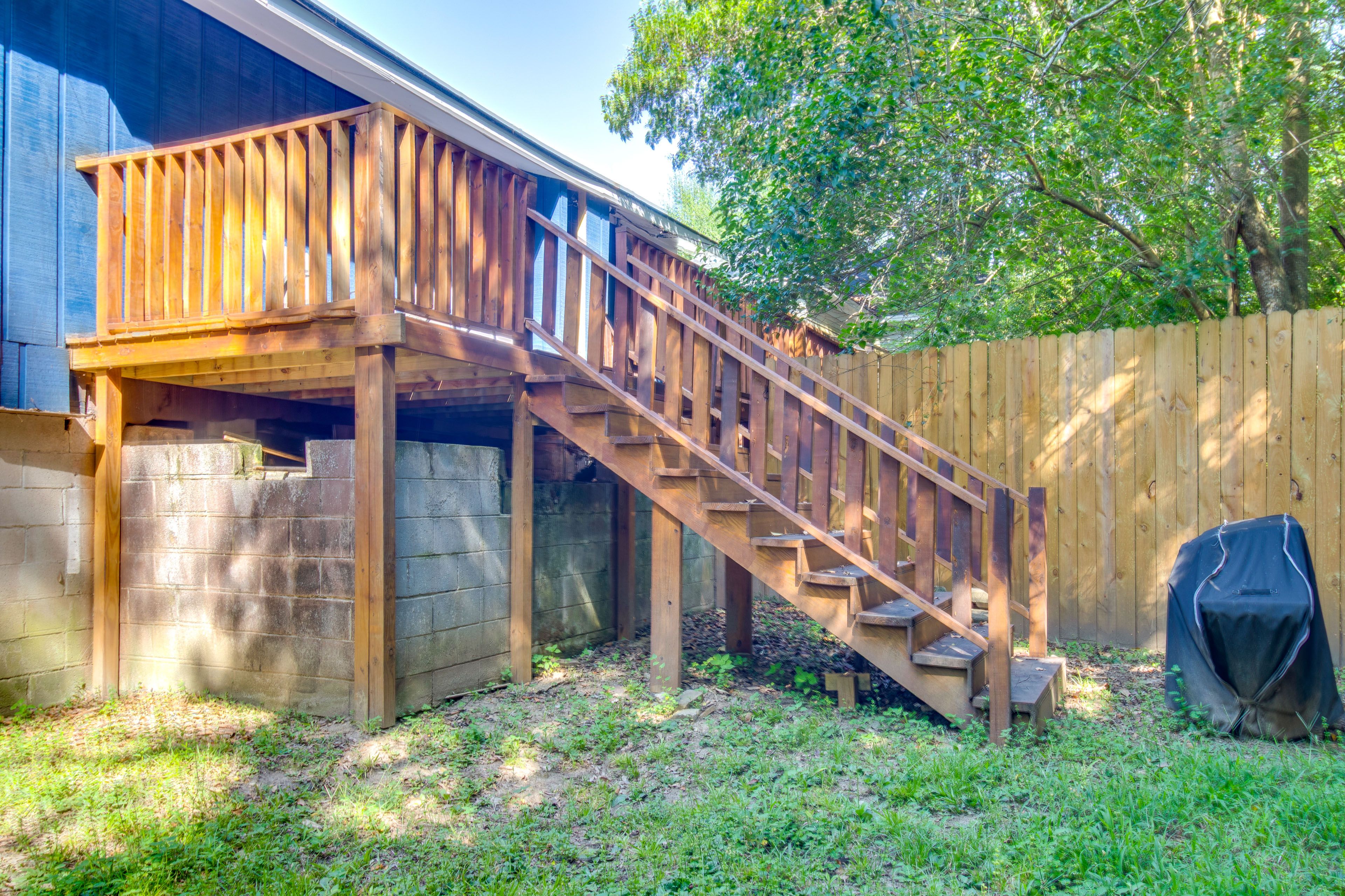 Private Yard | Grill