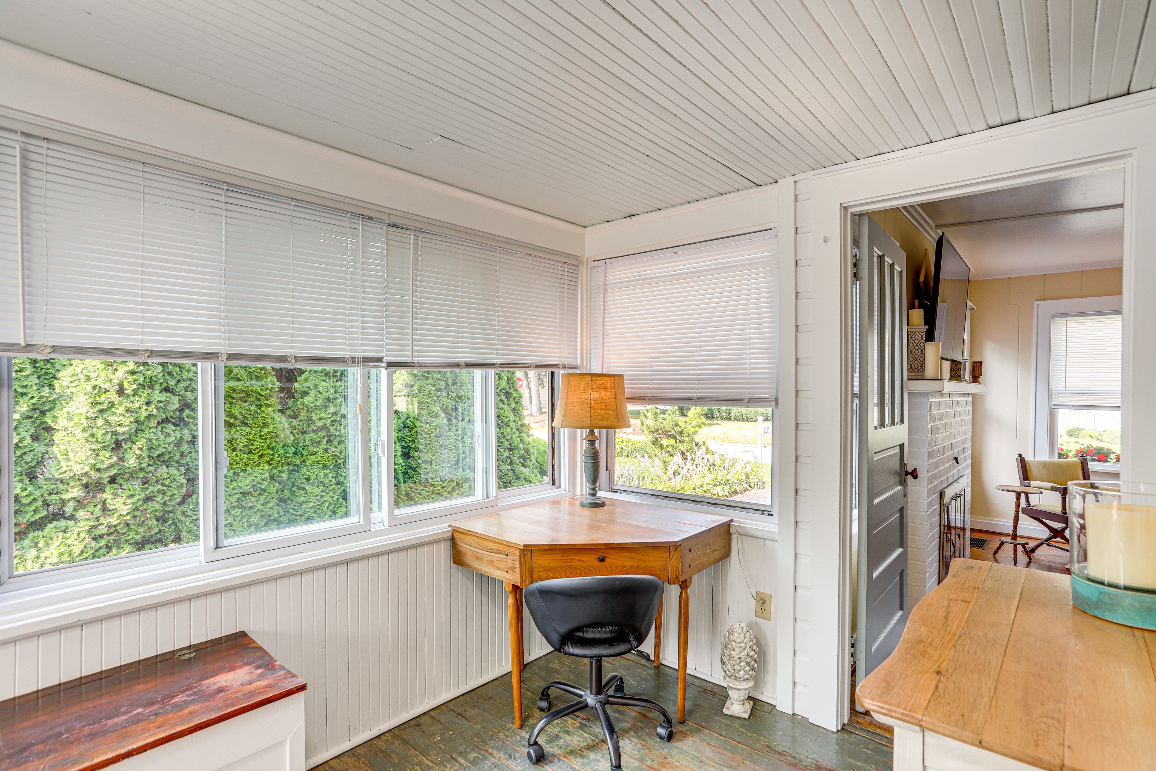 Dedicated Workspace | Free WiFi