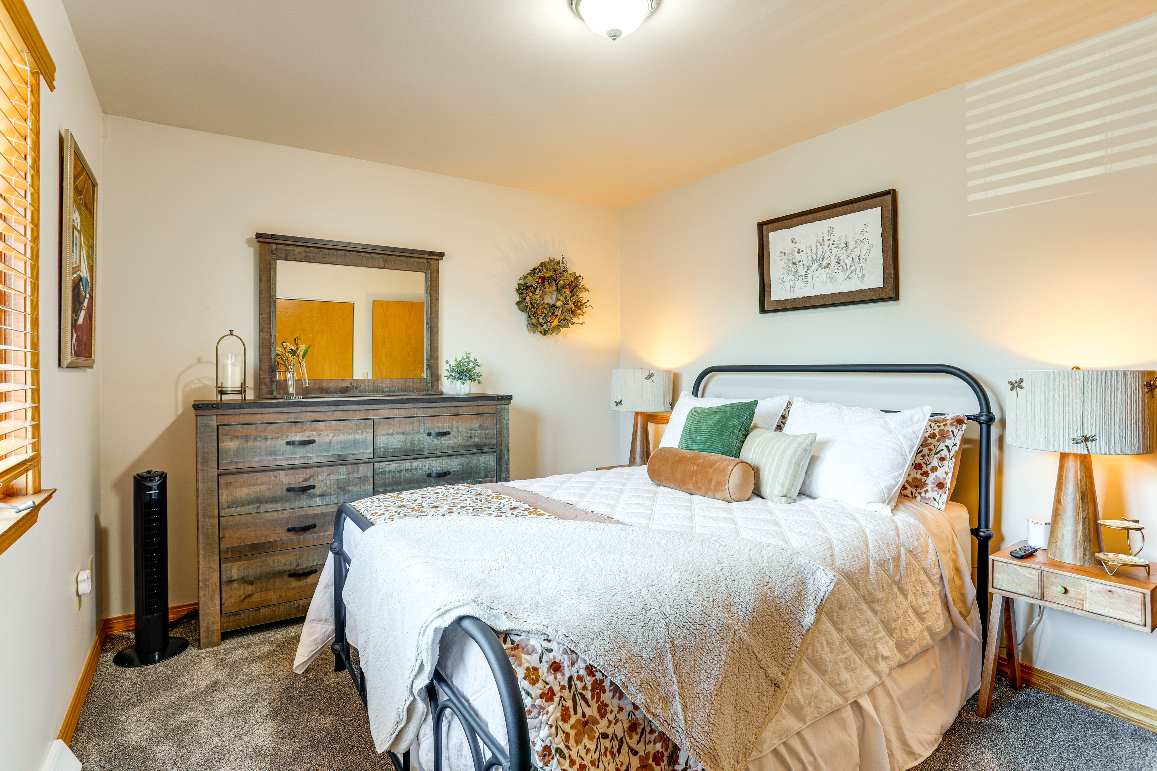 Bedroom 1 | Queen Bed | 2nd Floor