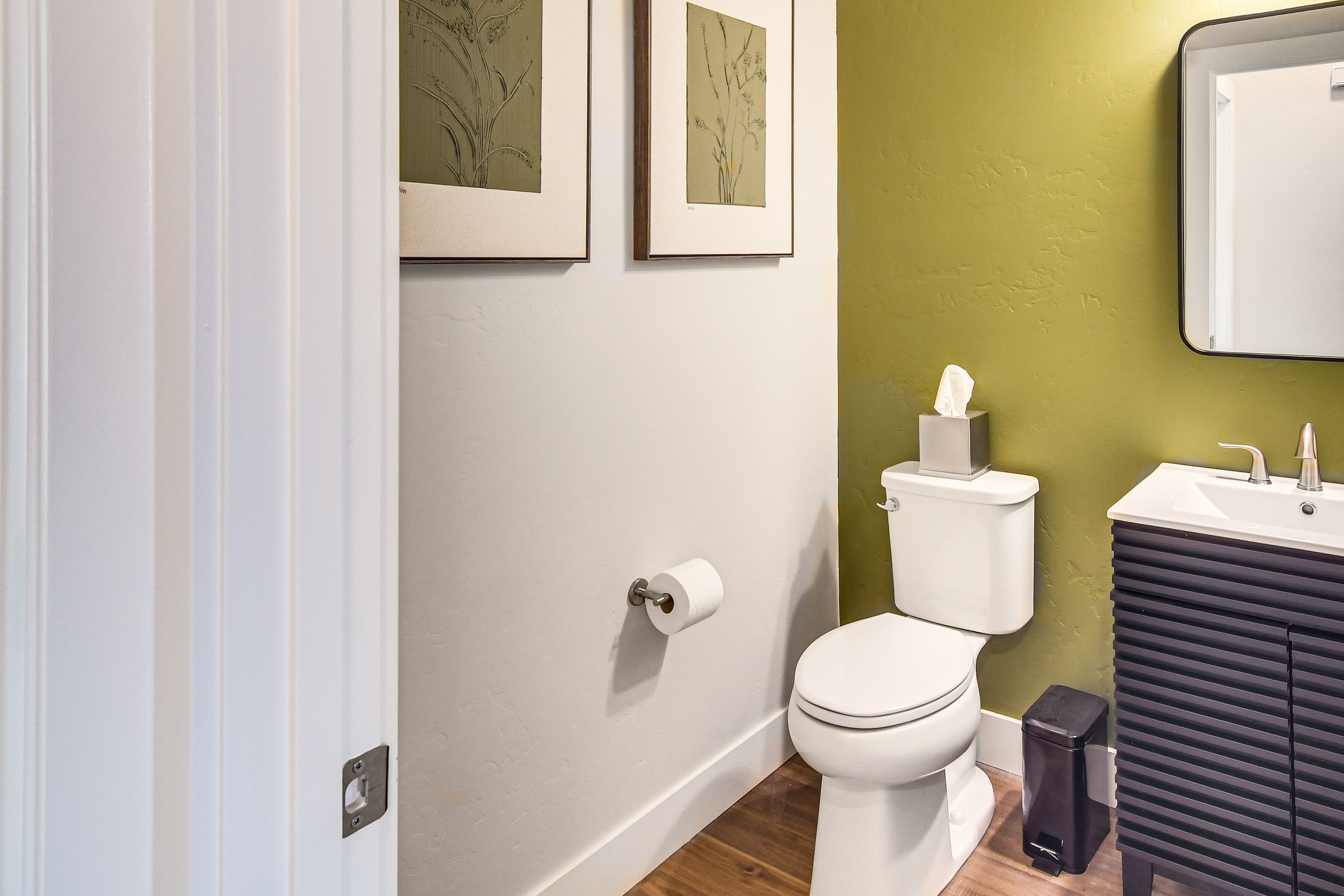 Half Bathroom | 2nd Floor