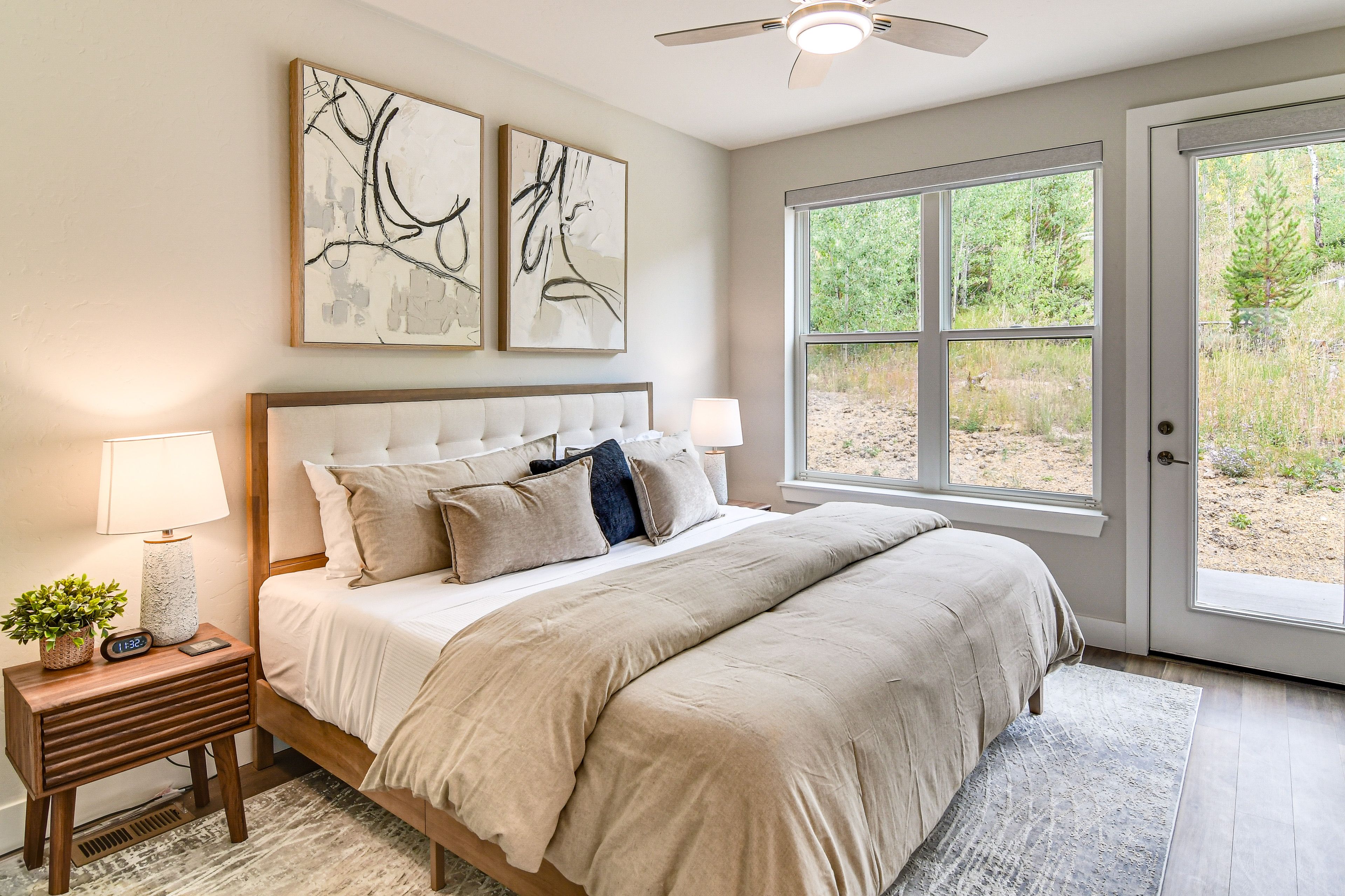 Bedroom Suite 1 | King Bed | Smart TV | 2nd Floor