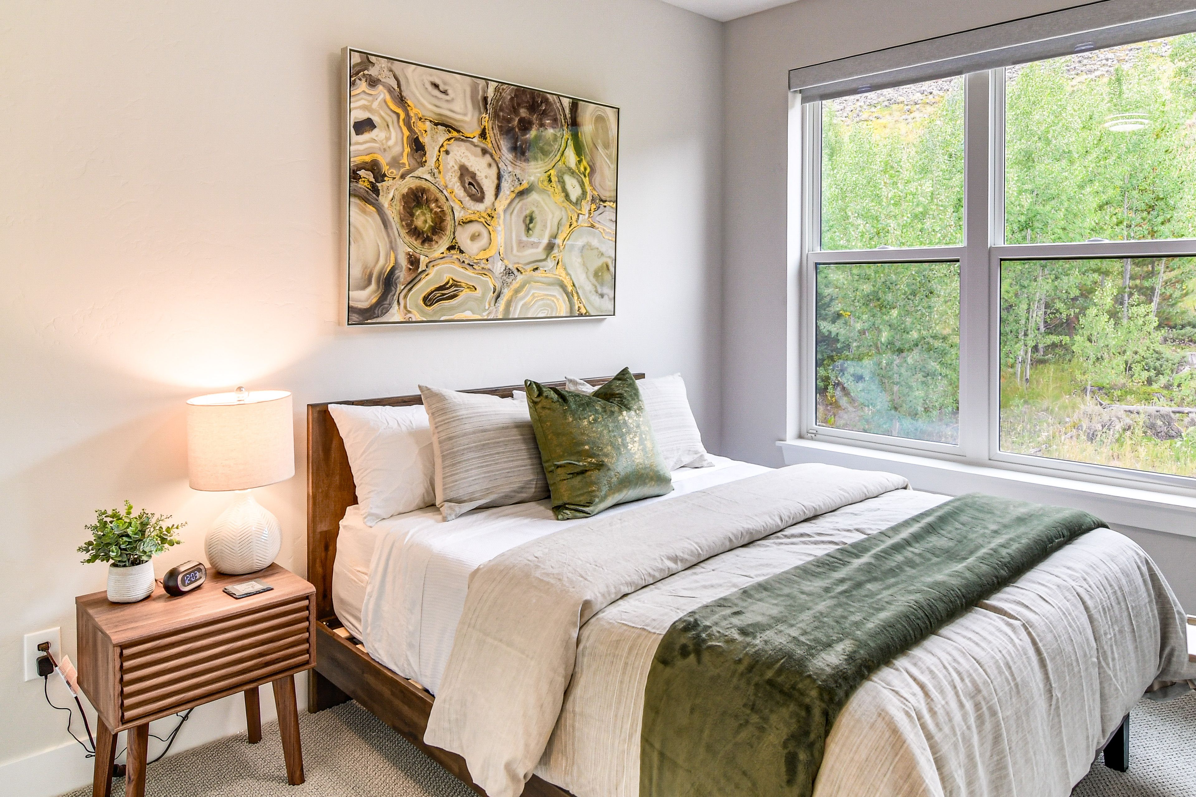 Bedroom 3 | Queen Bed | Smart TV | 3rd Floor