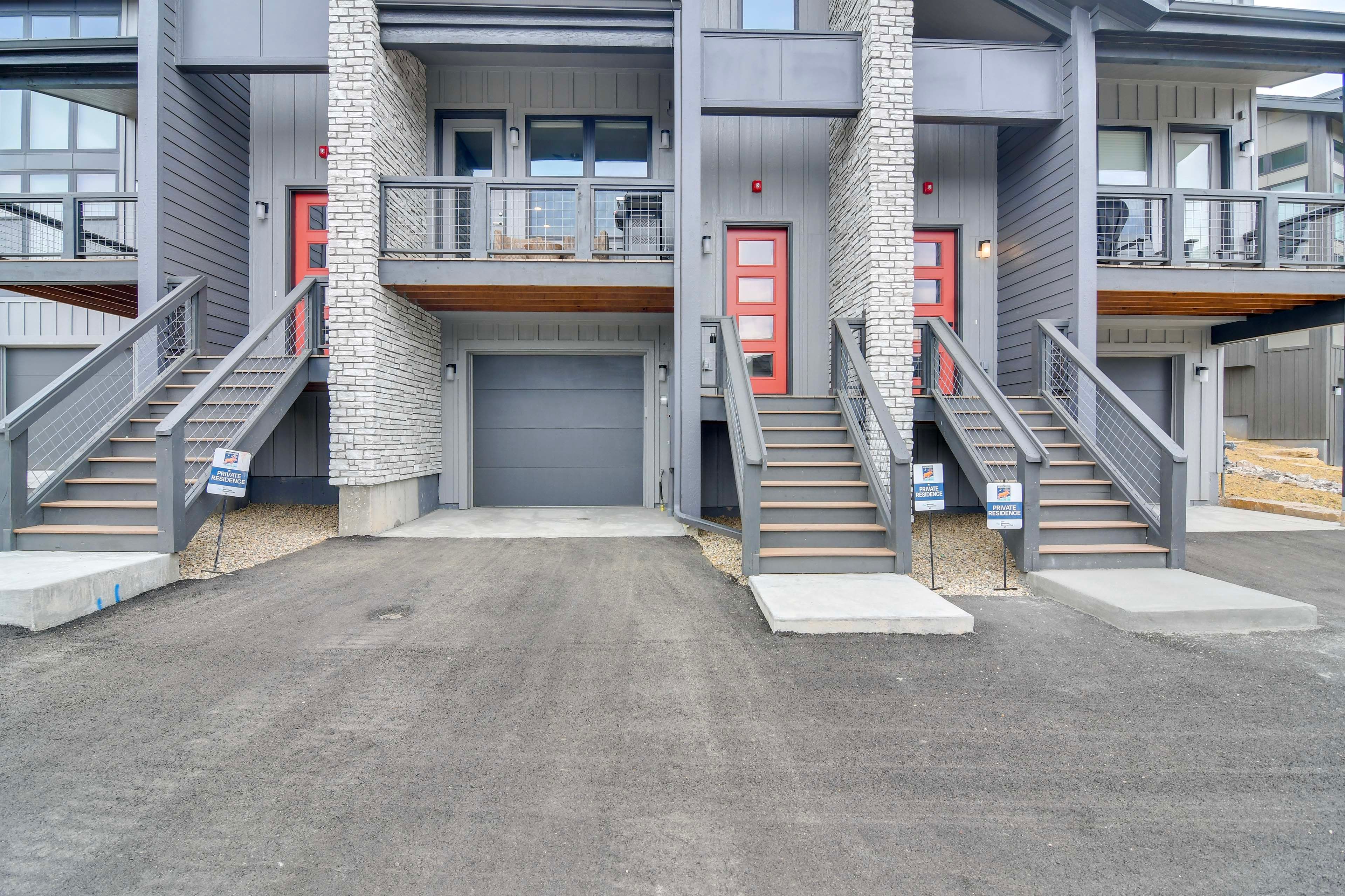 Parking | Garage (1 Vehicle) | Driveway (1 Vehicle) | EV Outlet