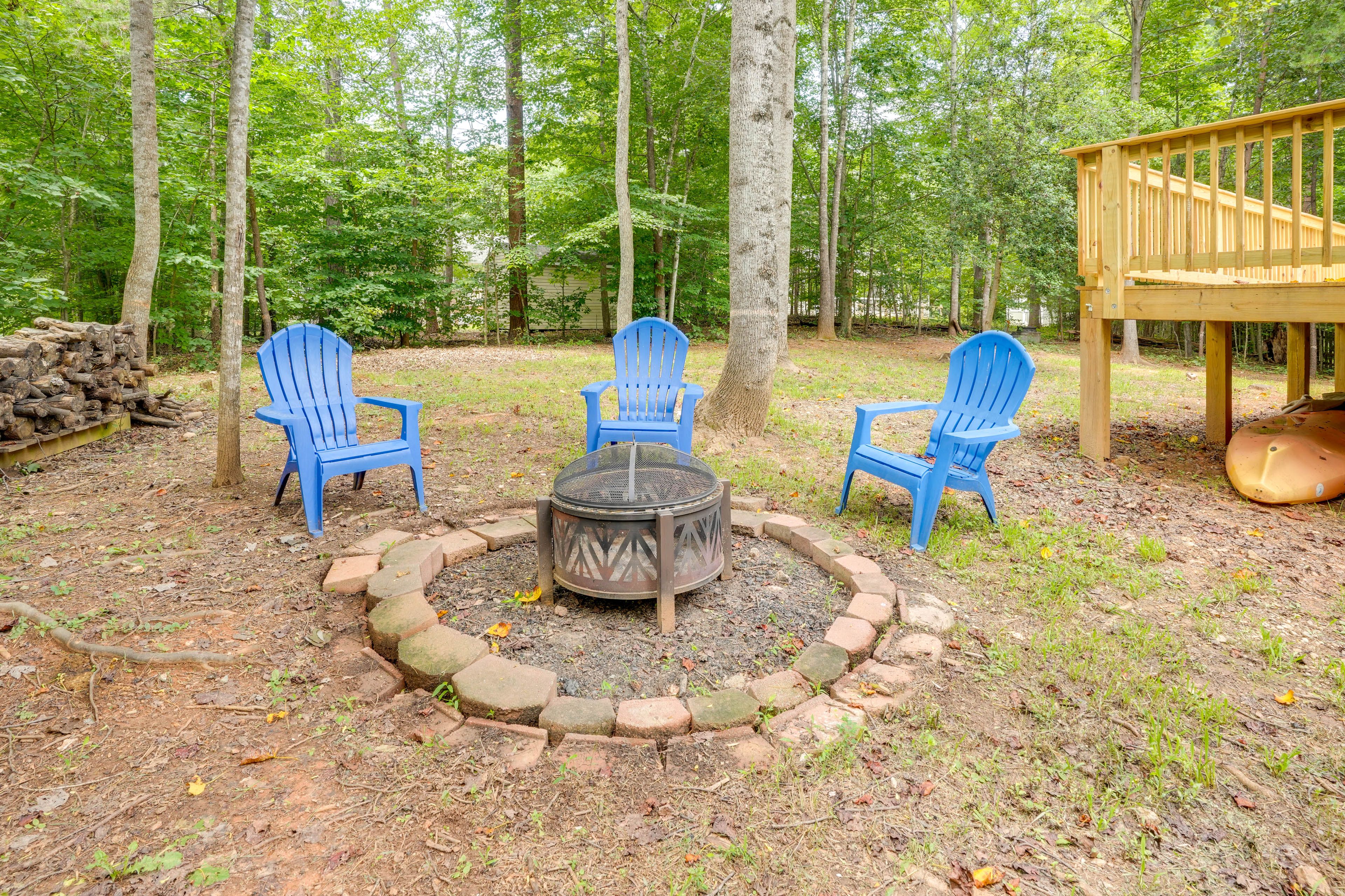 Private Yard | Wood-Burning Fire Pit