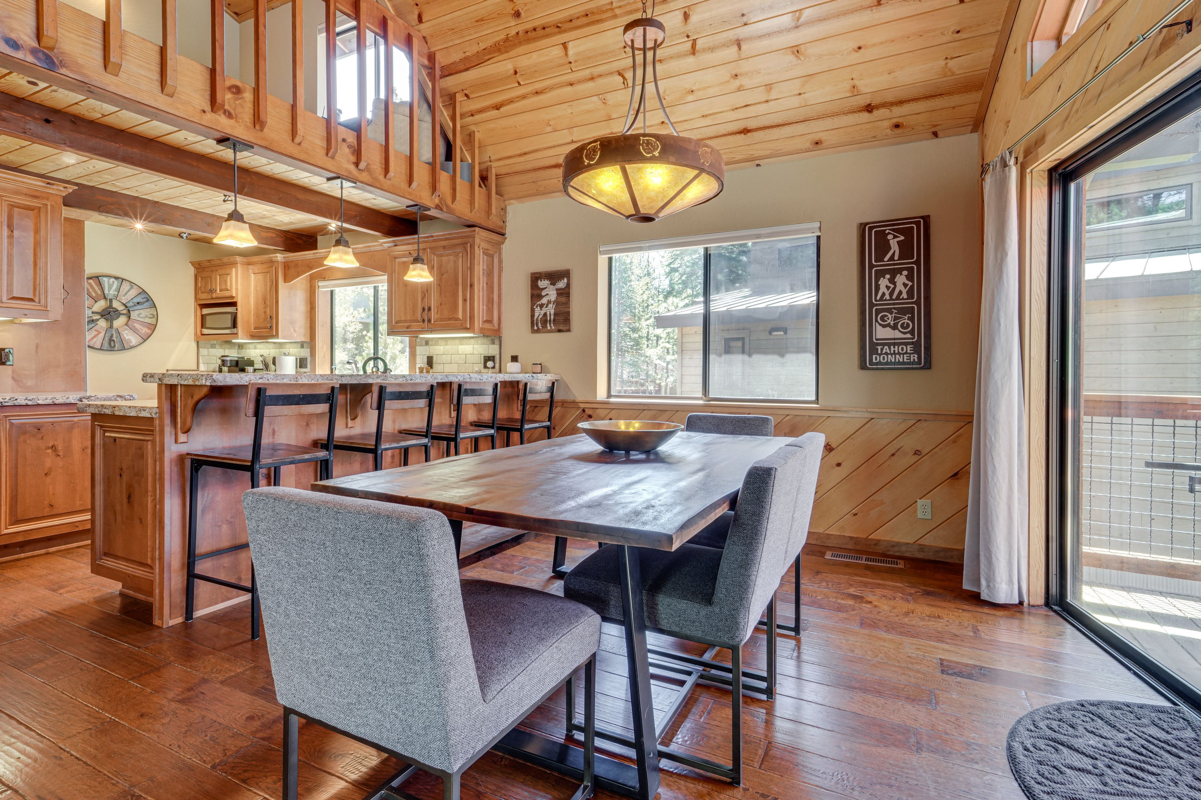 Dining Area | 1st Floor