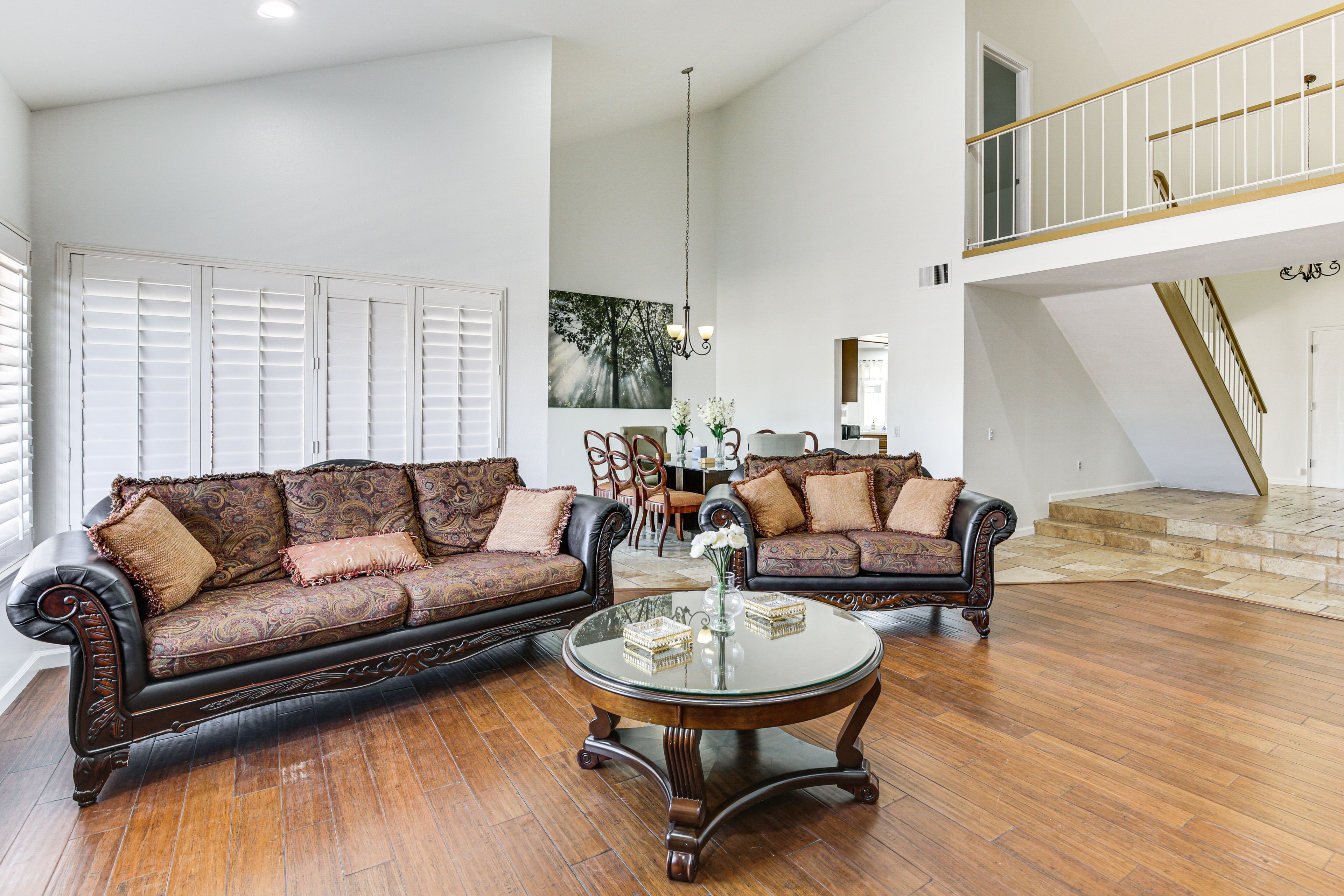 Living Area | Dining Table