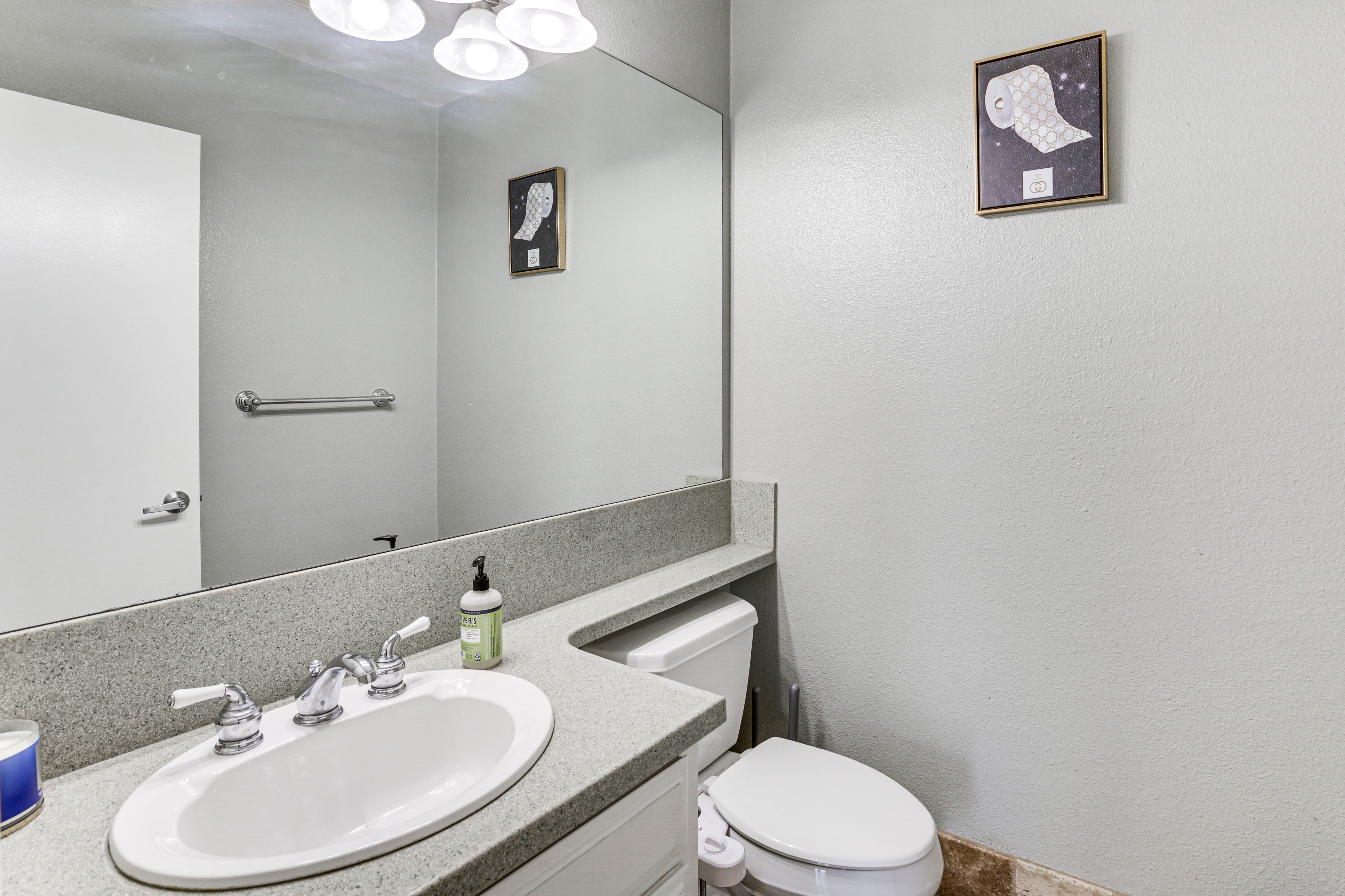 Half Bathroom | 1st Floor