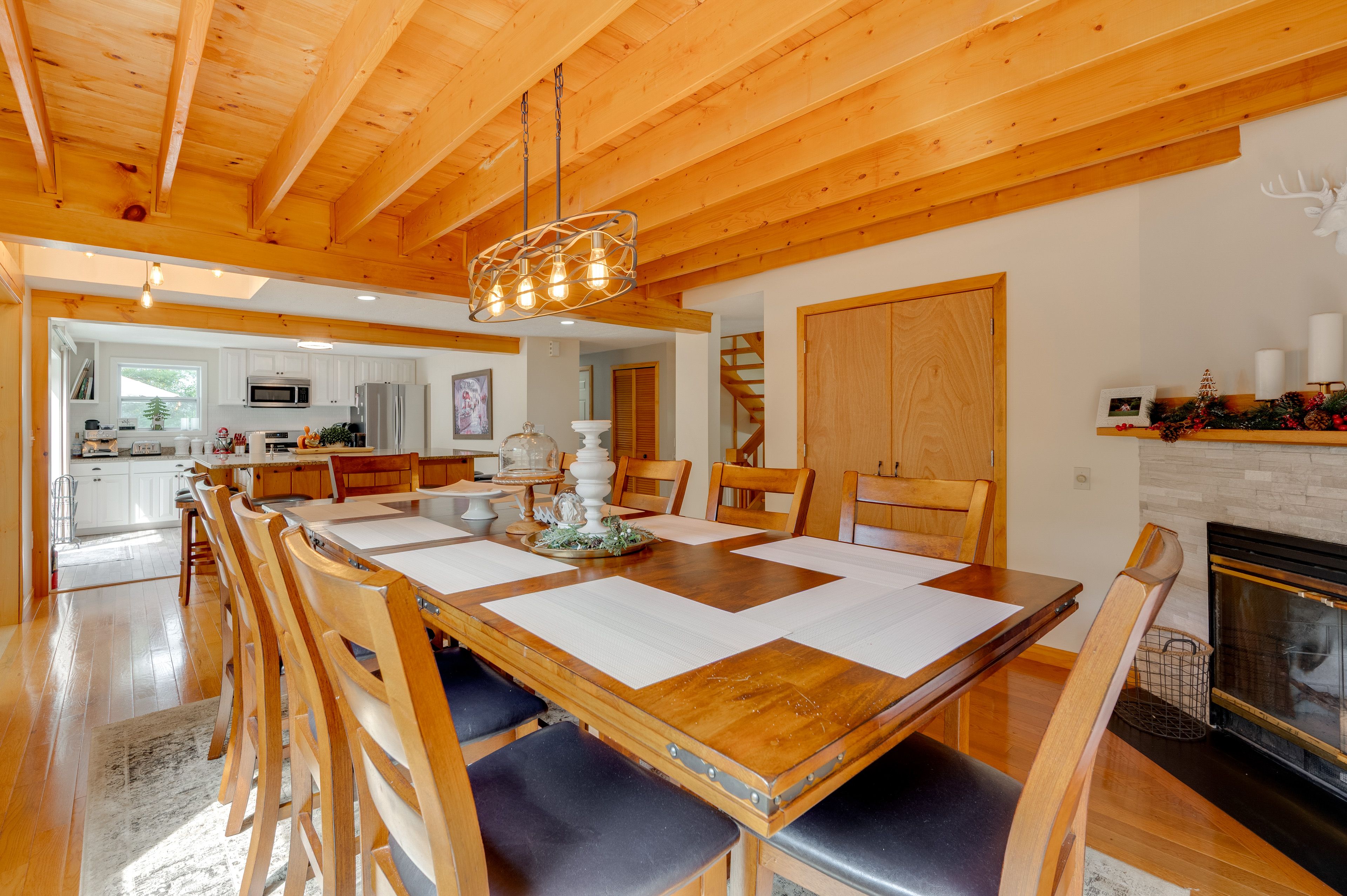 Dining Area | 1st Floor | Dishware/Flatware | Fireplace