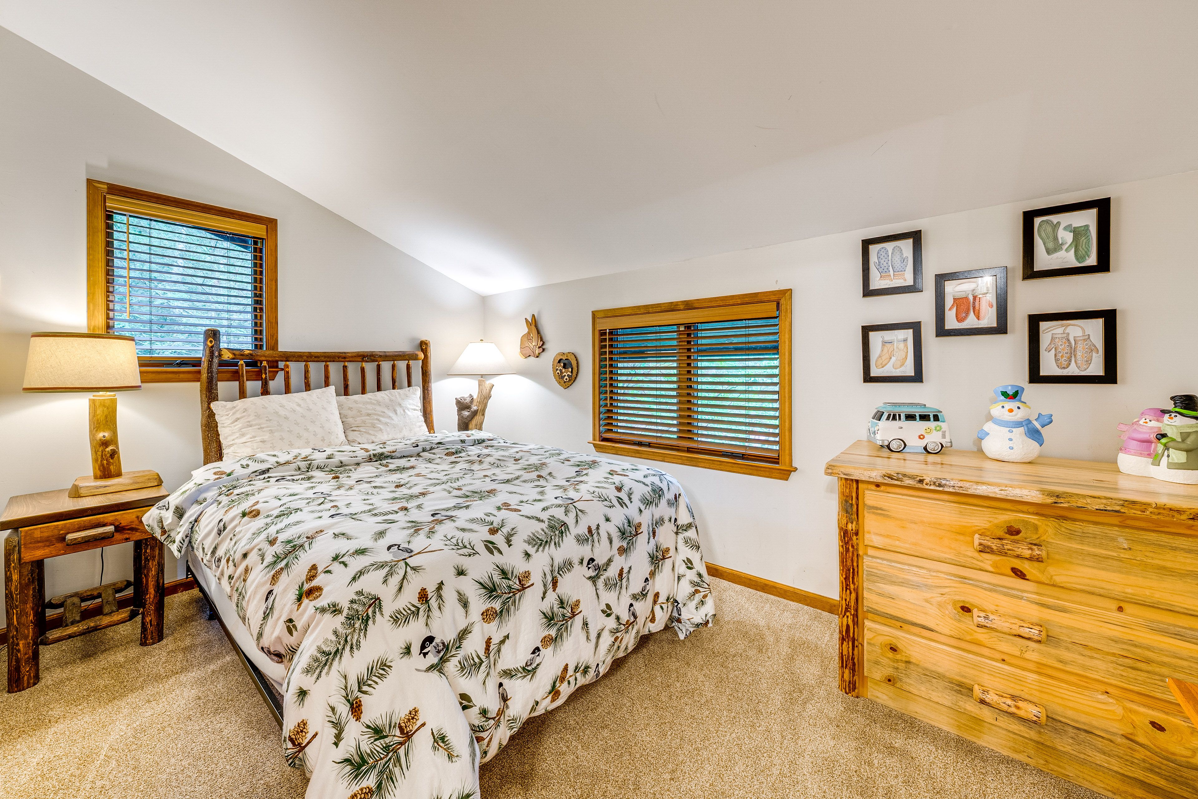 Bedroom 3 | Queen Bed | 2nd Floor