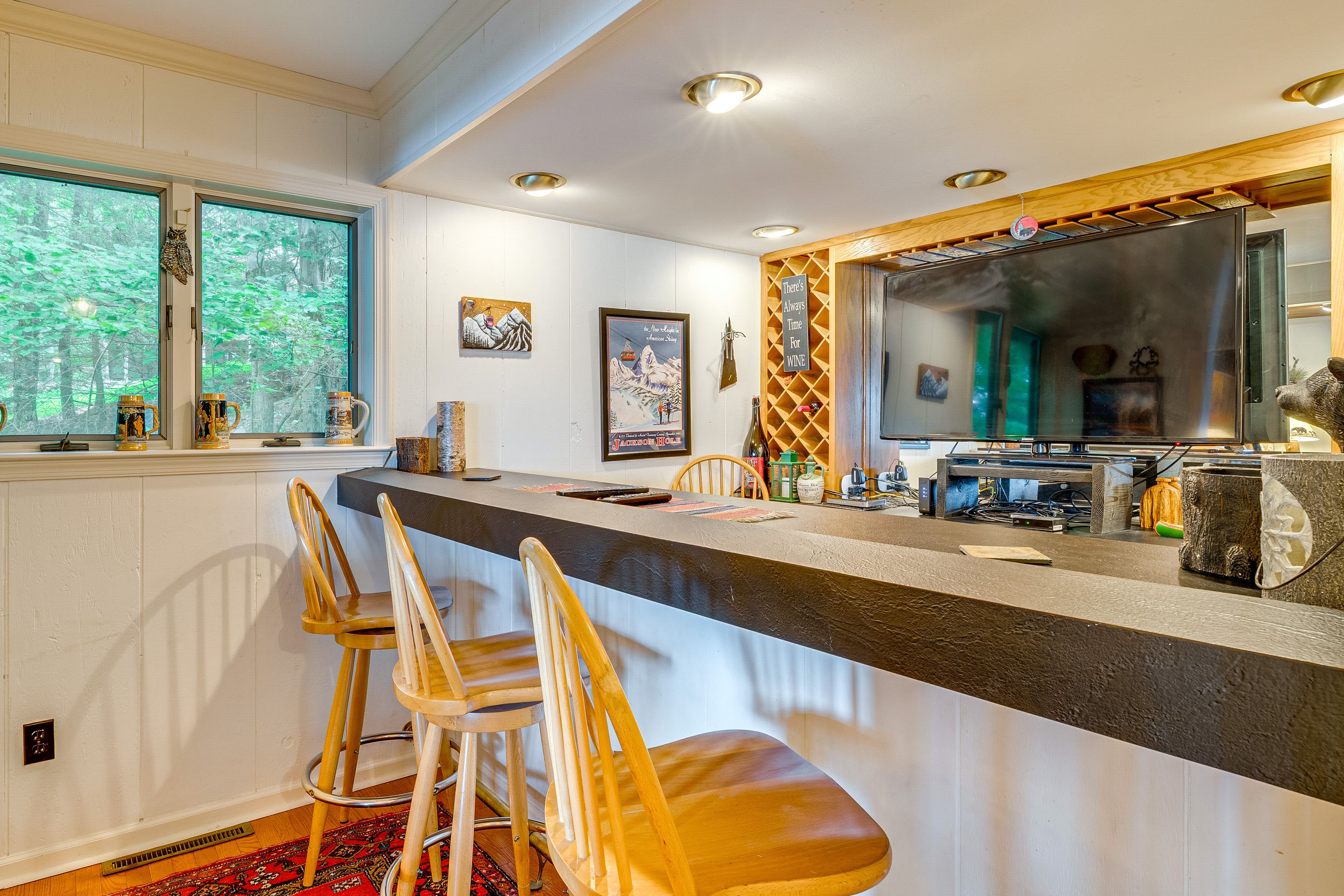 Wet Bar | Basement Level