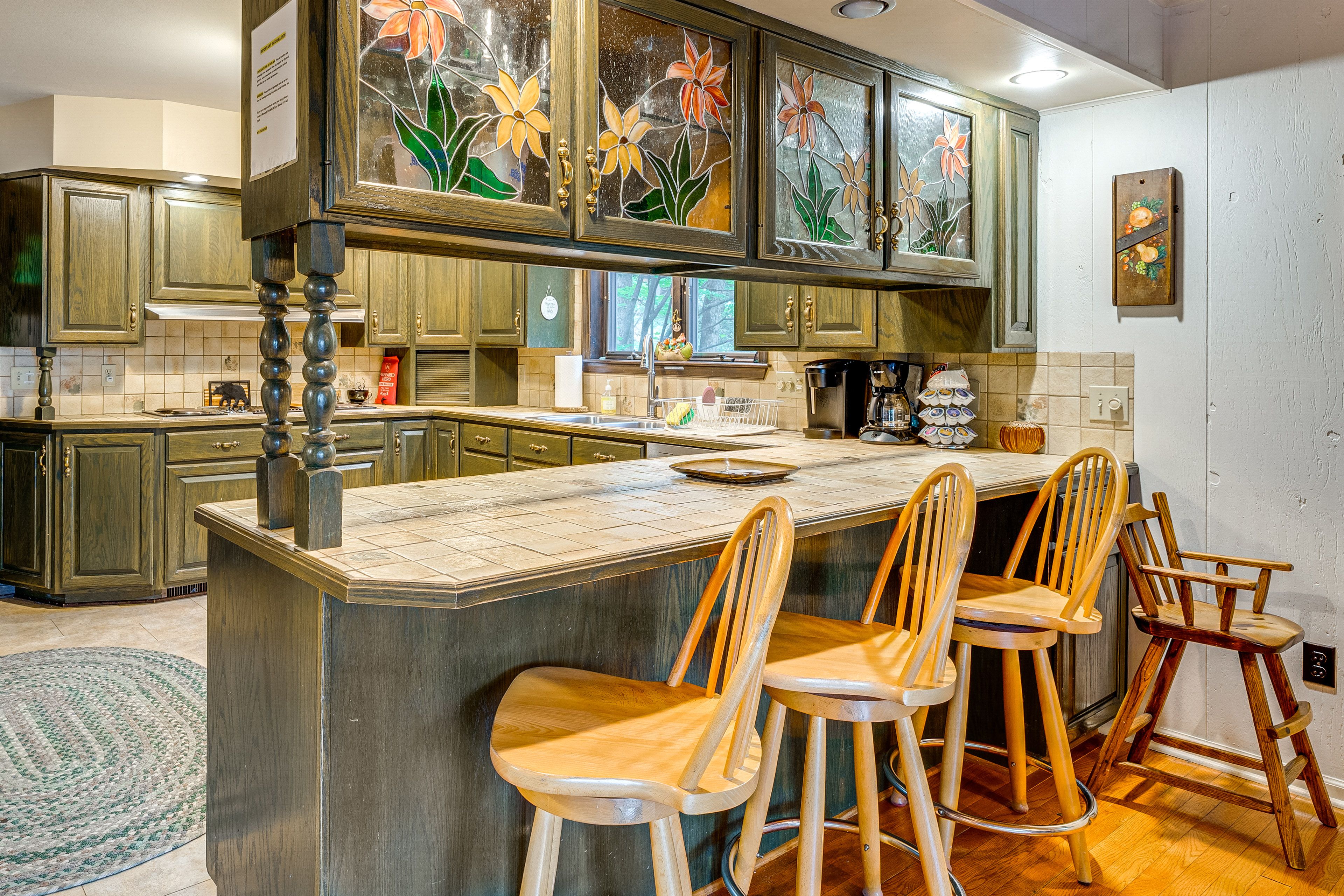 Kitchen | Cooking Basics | Breakfast Bar | 1st Floor