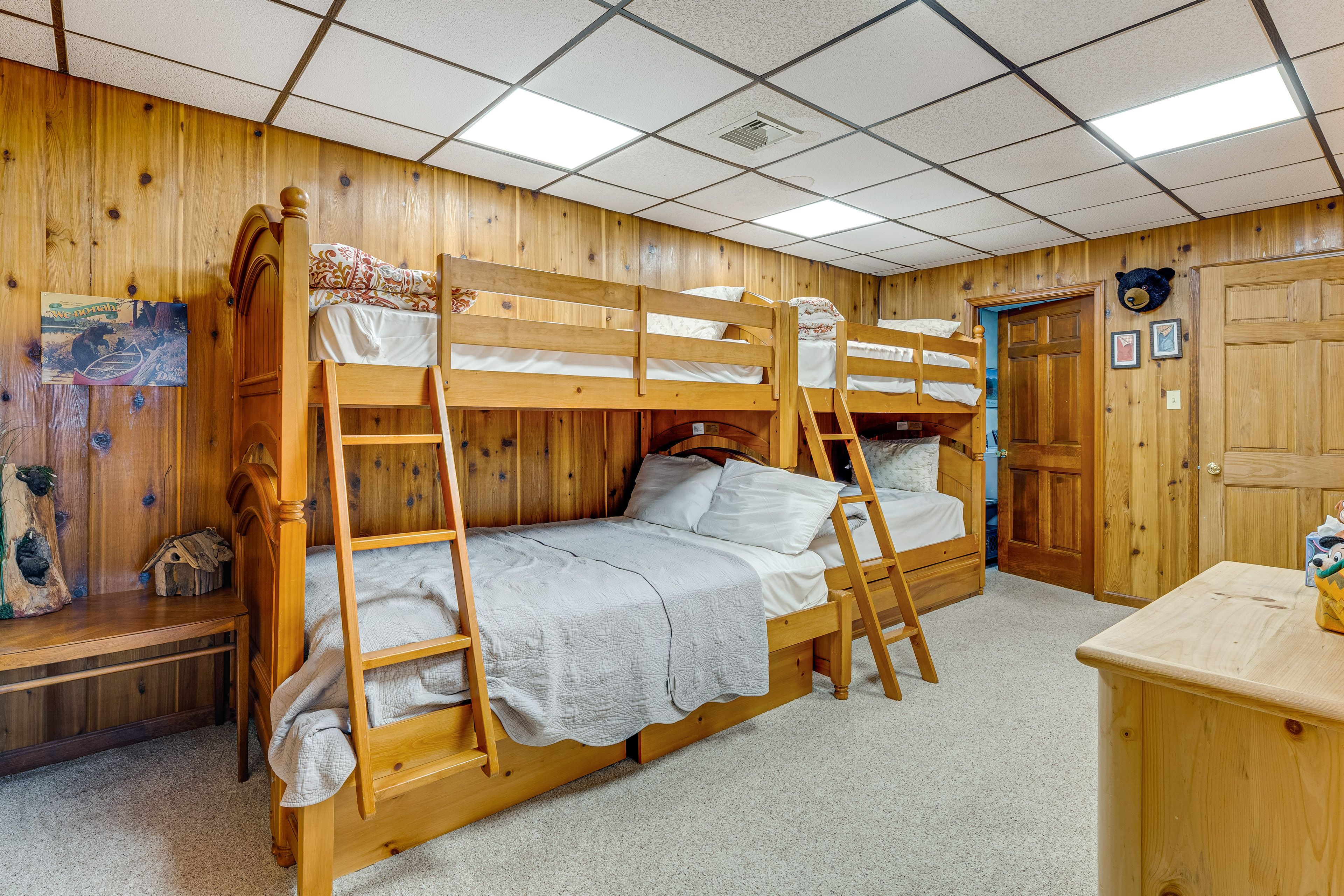 Bedroom 4 | Twin Bunk Bed | Twin/Queen Bunk Bed | Basement Level
