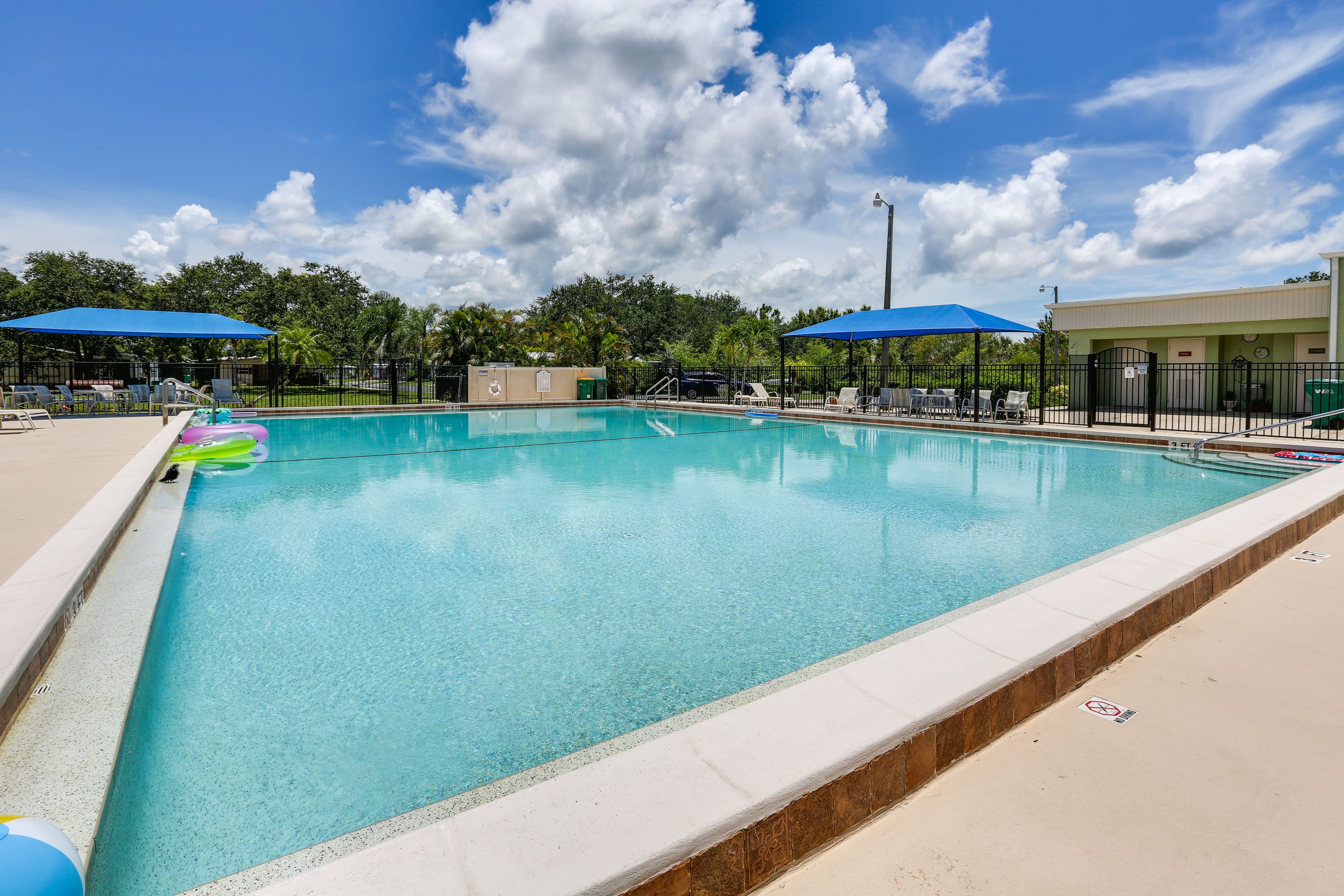 Riverwood Estates | Community Outdoor Pool