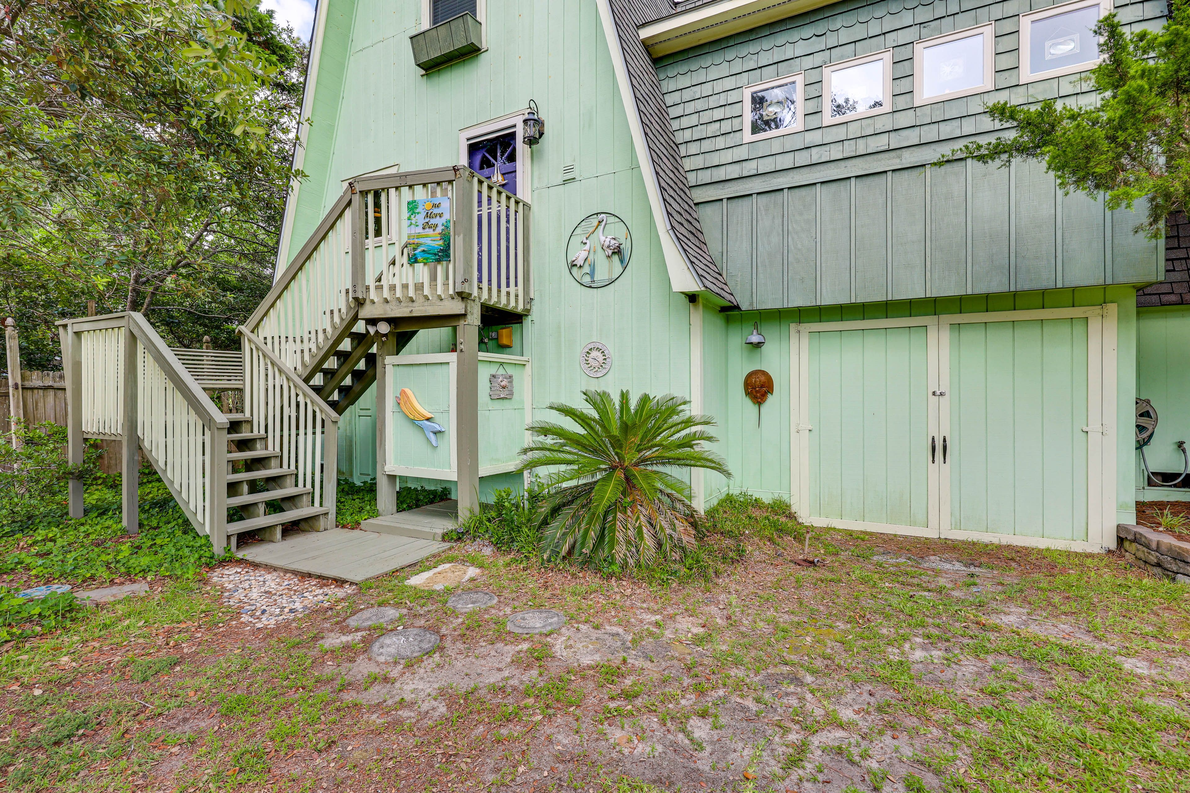 Front Exterior | Outdoor Shower