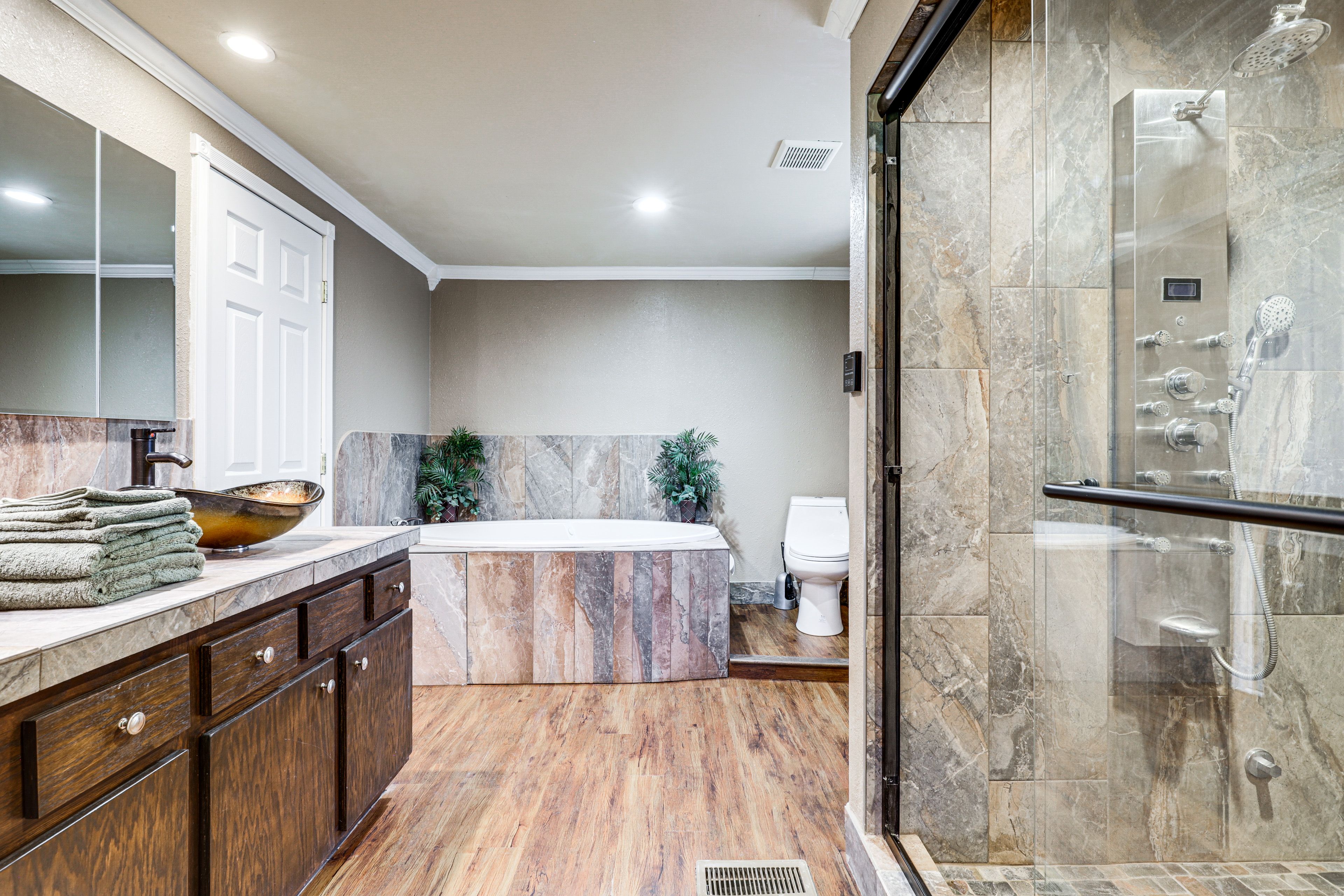 En-Suite Bathroom | Steam Shower