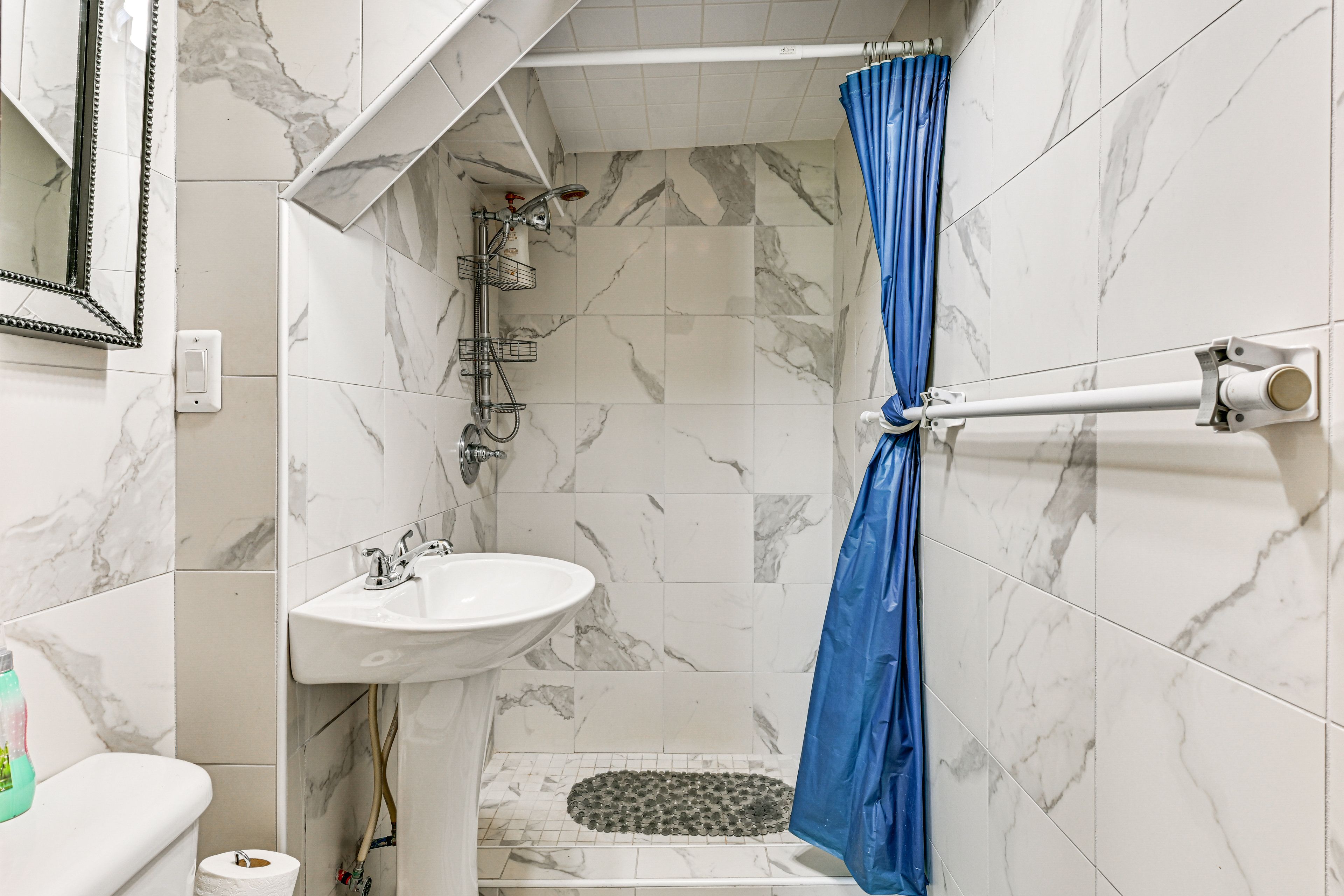 En-Suite Bathroom | 1st Floor | Towels Provided