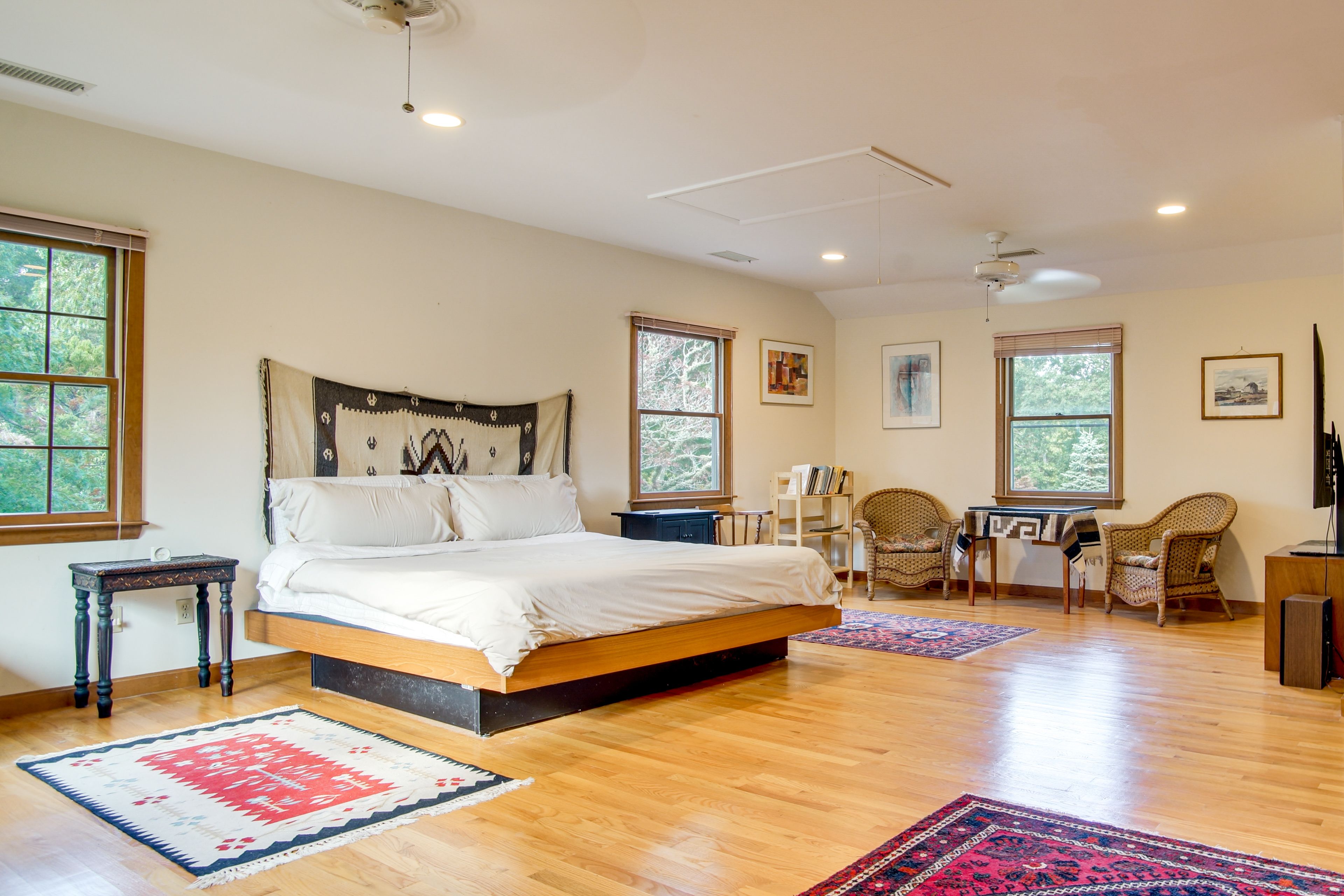 Bedroom 1 | 2nd Floor | King Bed | Laptop-Friendly Workspace | Smart TV