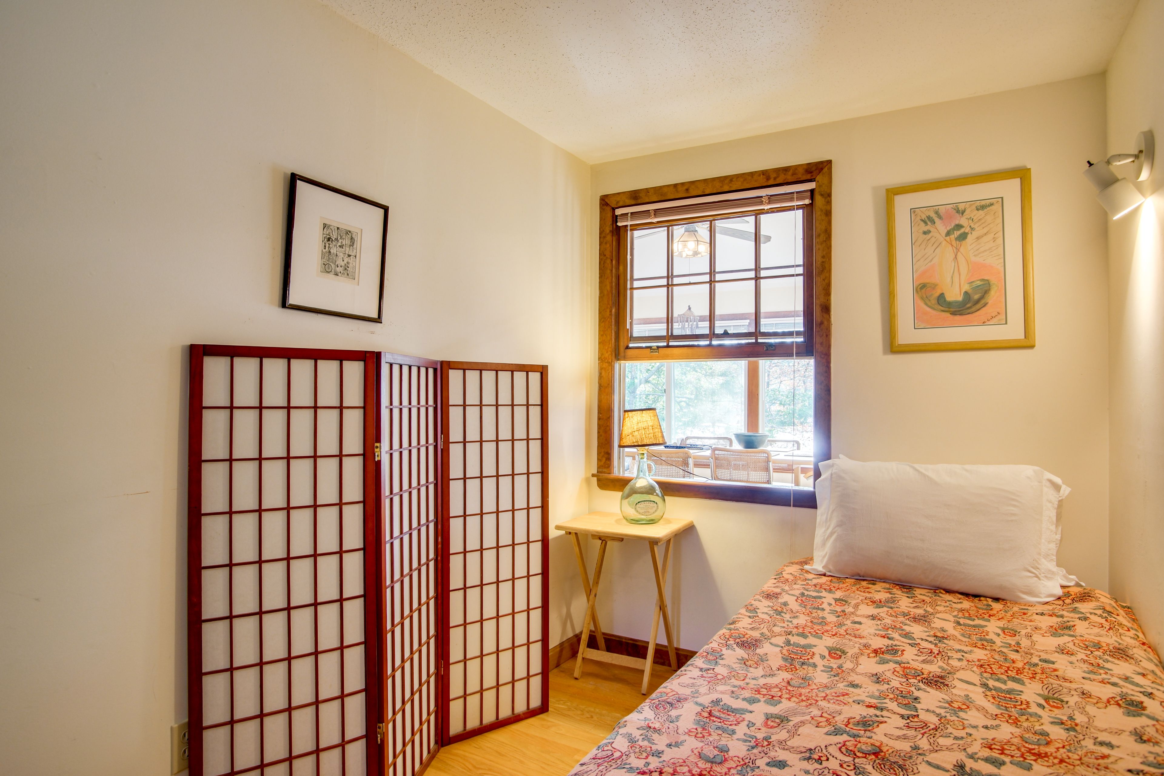 Bedroom 4 | 1st Floor | Twin Bed