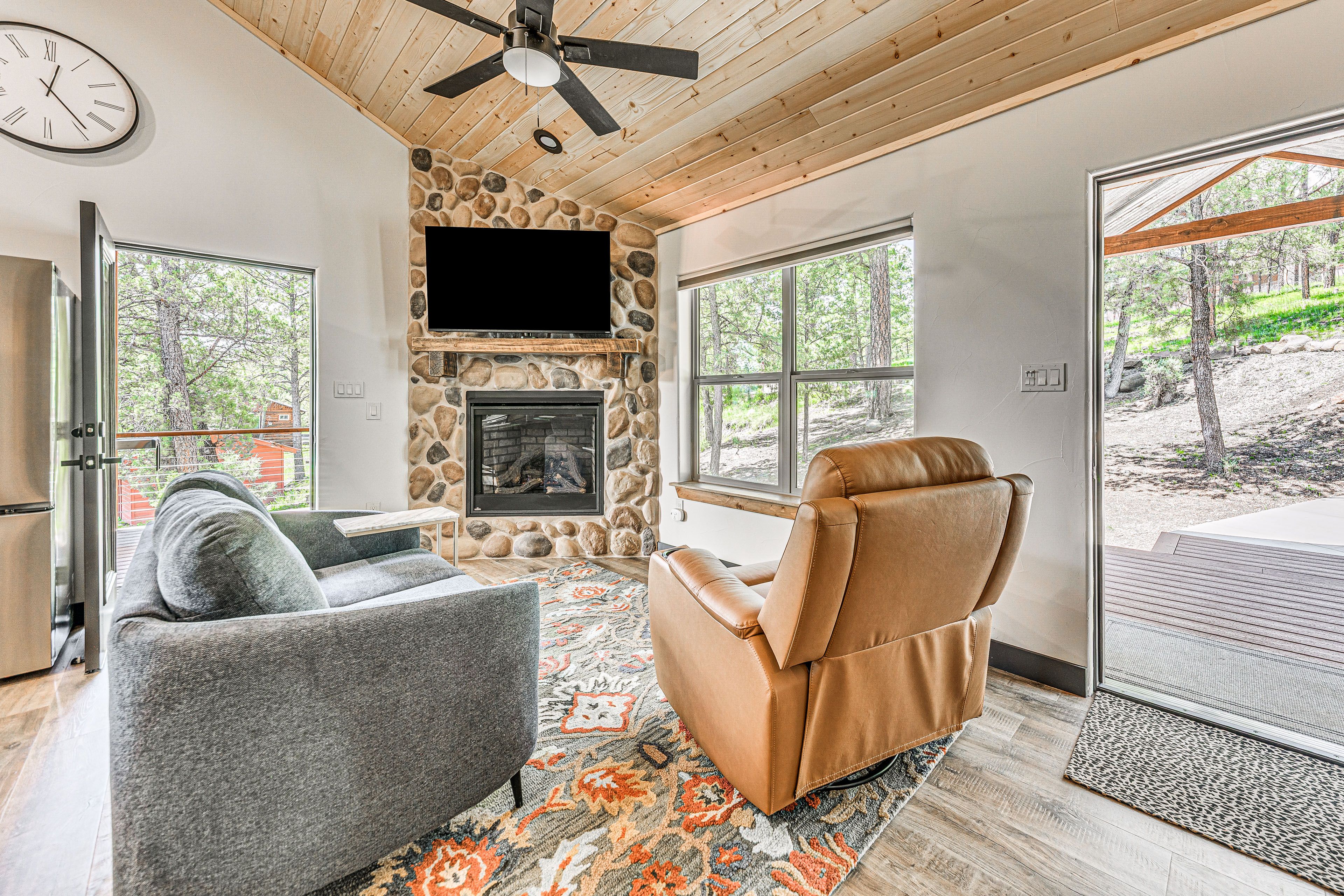 Living Room | Central A/C & Heating | Gas Fireplace