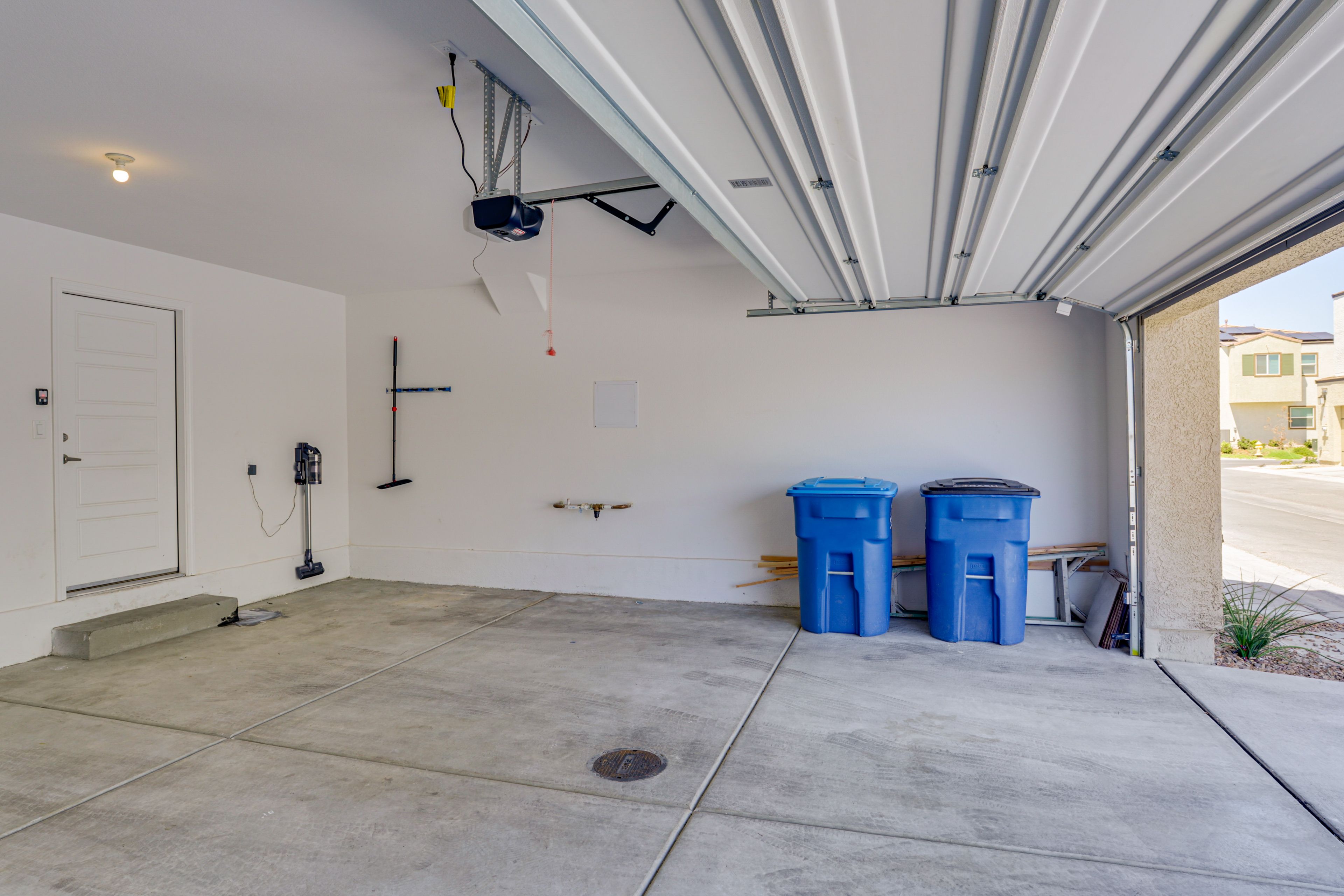 Parking | Garage (2 Vehicles)