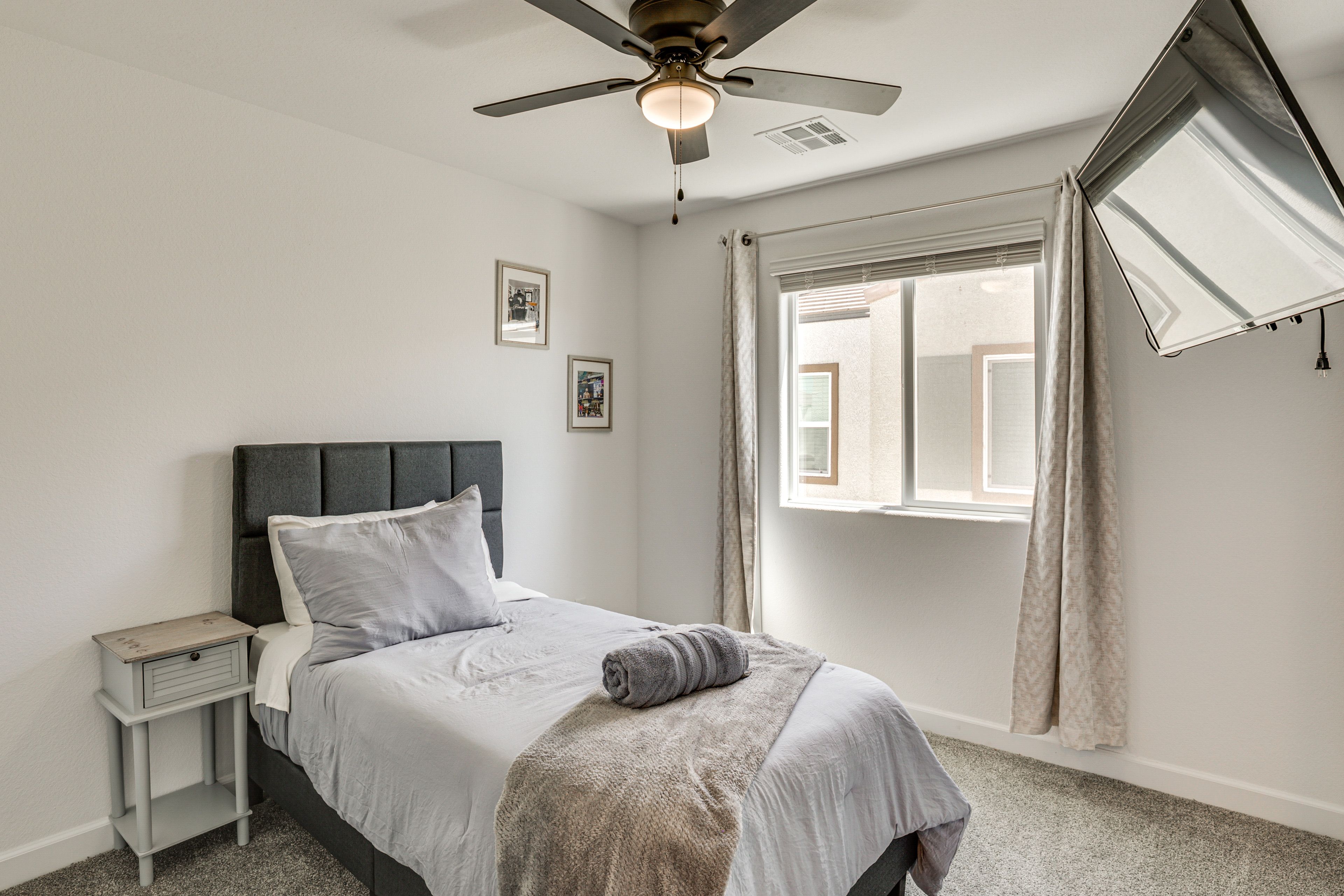 Bedroom 4 | Twin Bed | 2nd Floor