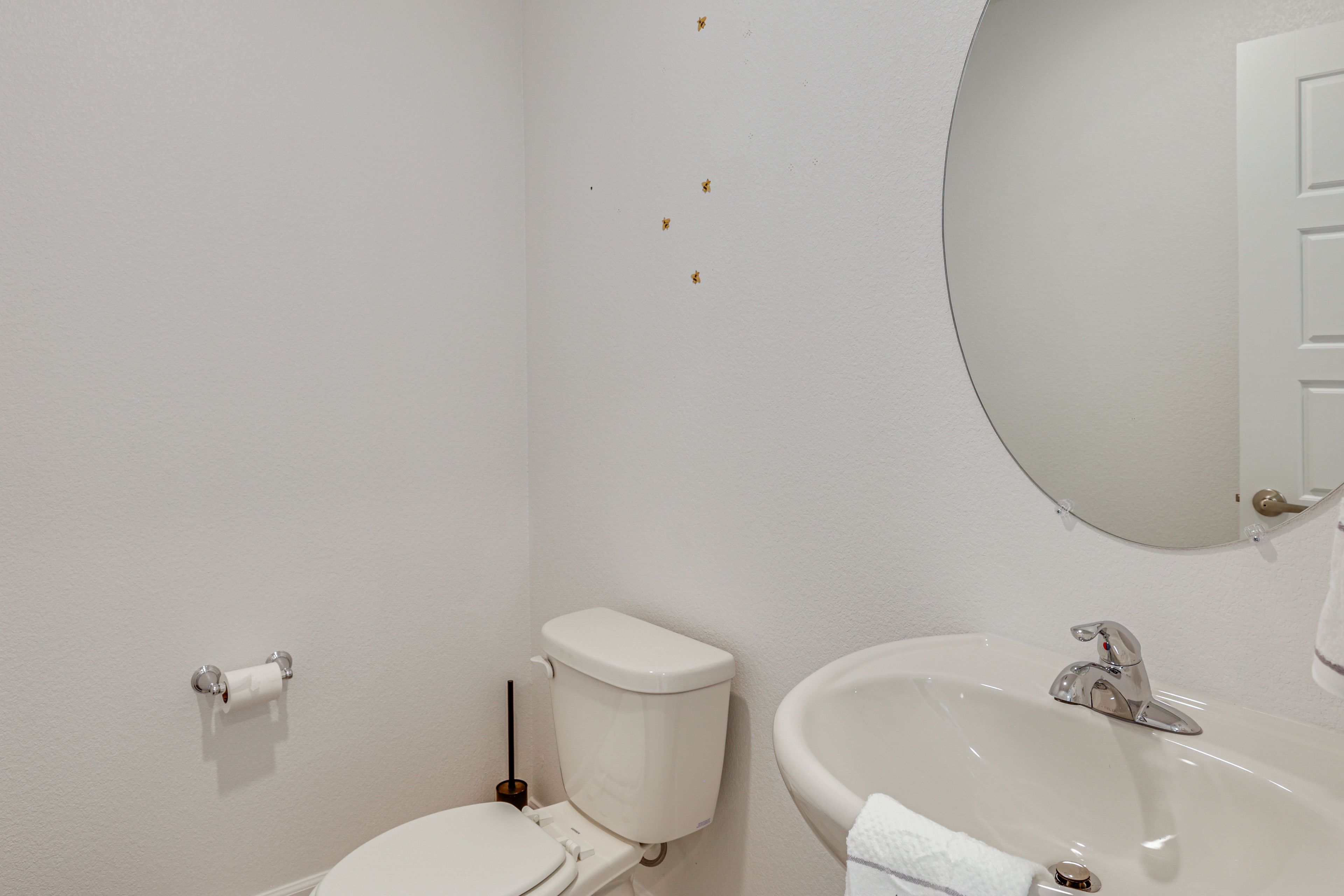 Half Bathroom | 1st Floor