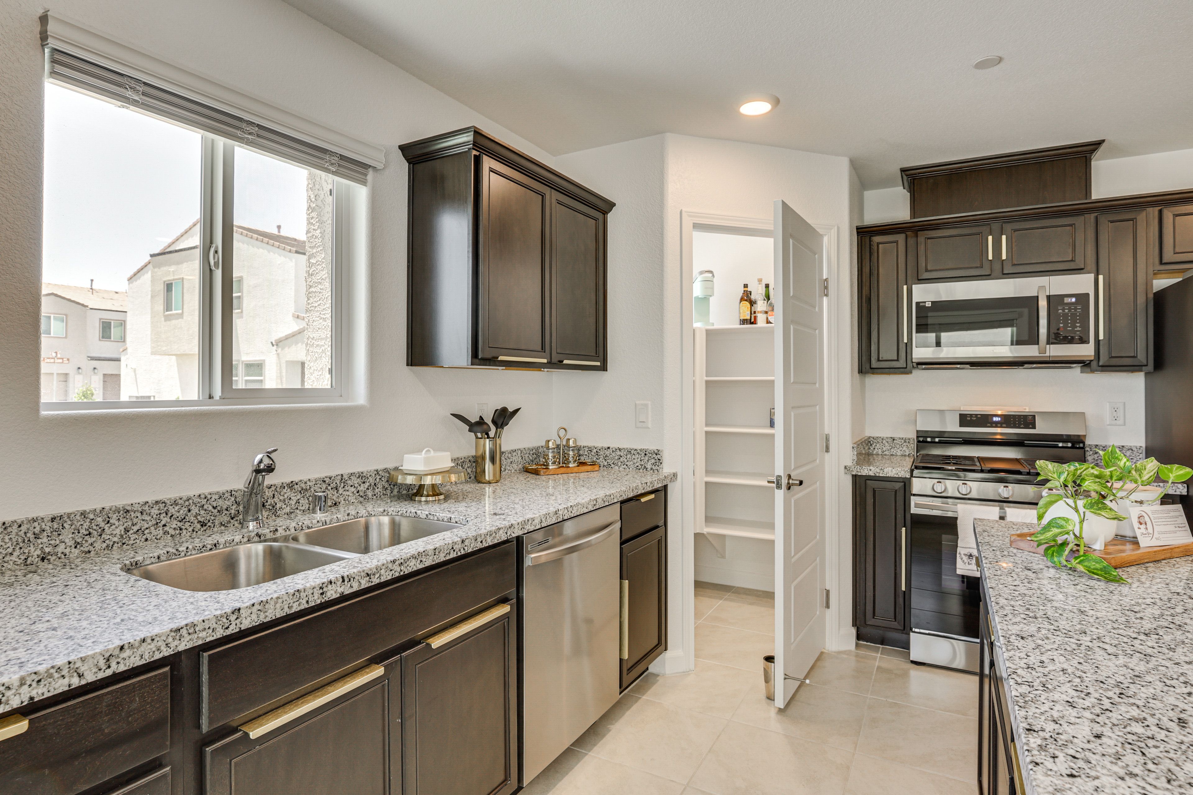 Kitchen | 1st Floor