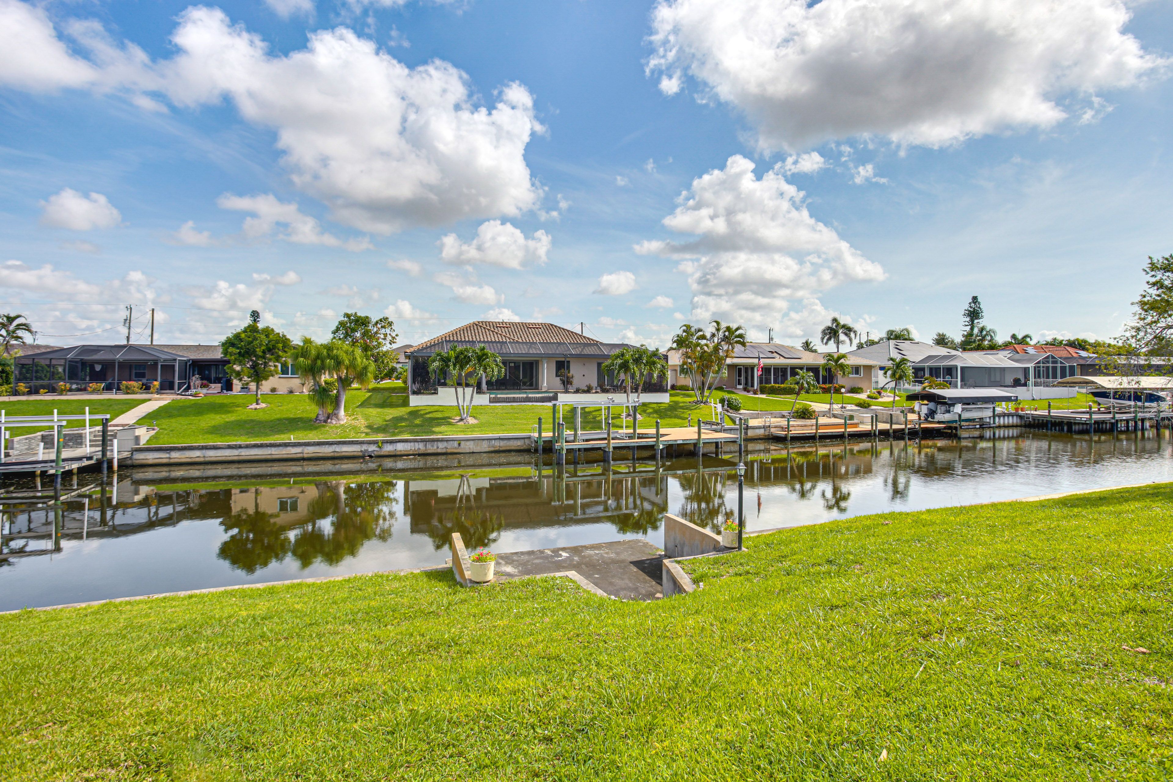 Exterior | Canal | Boat Dock & Slip