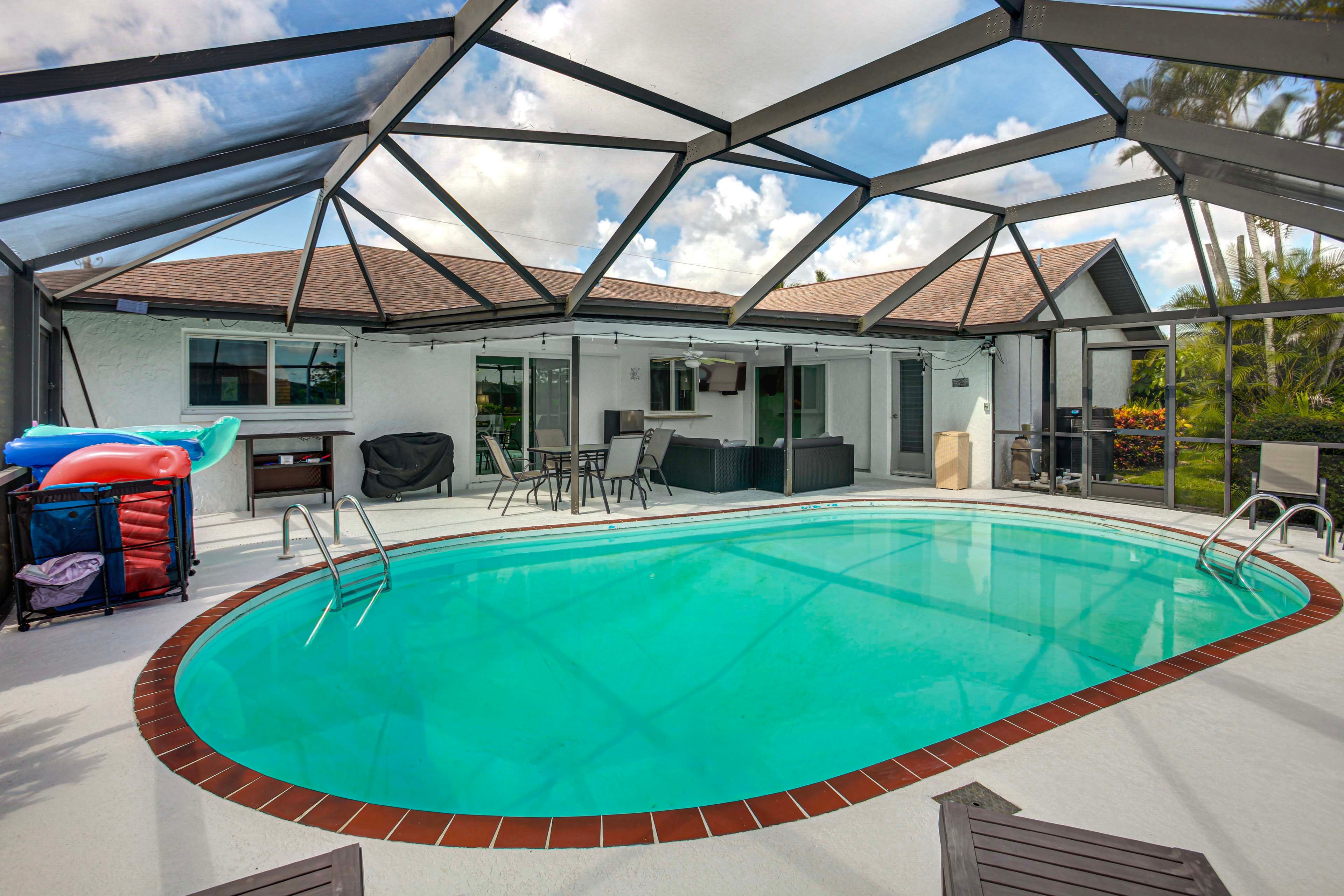 Cape Coral Vacation Rental | 3BR | 2BA | 1,600 Sq Ft | 1 Step Required