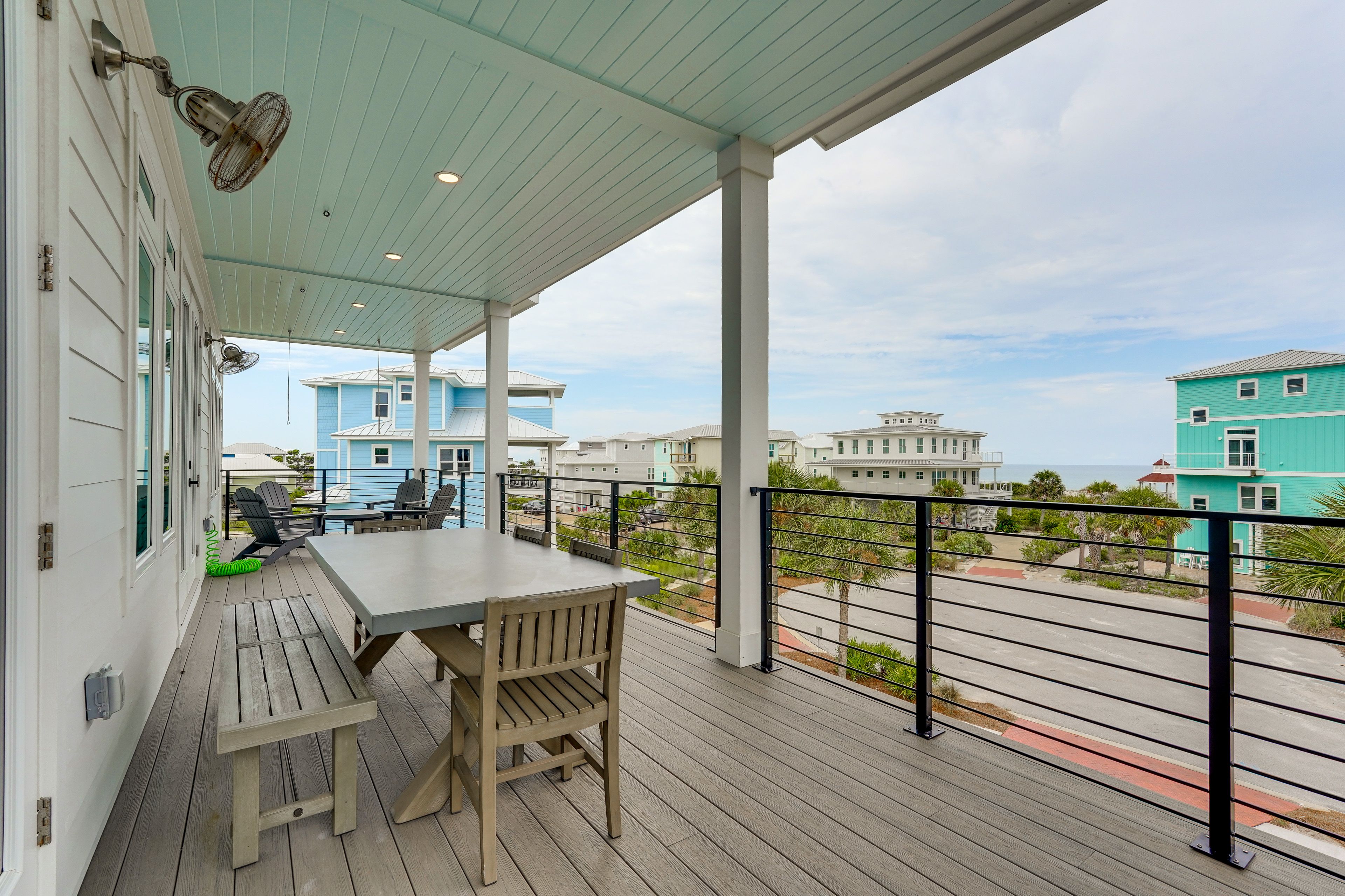 Private Deck | Outdoor Dining & Seating