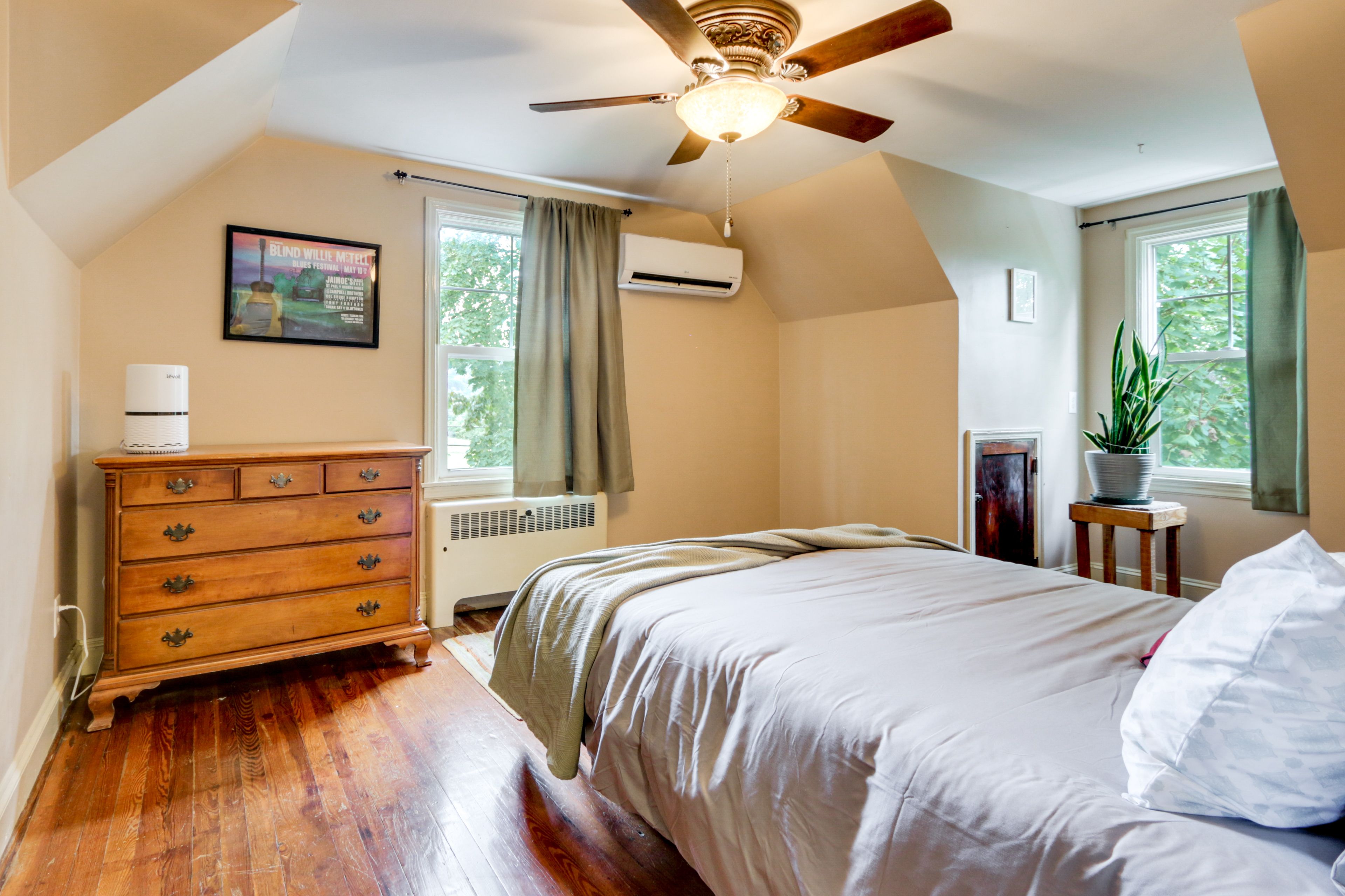 Bedroom 2 | Full Bed | 2nd Floor