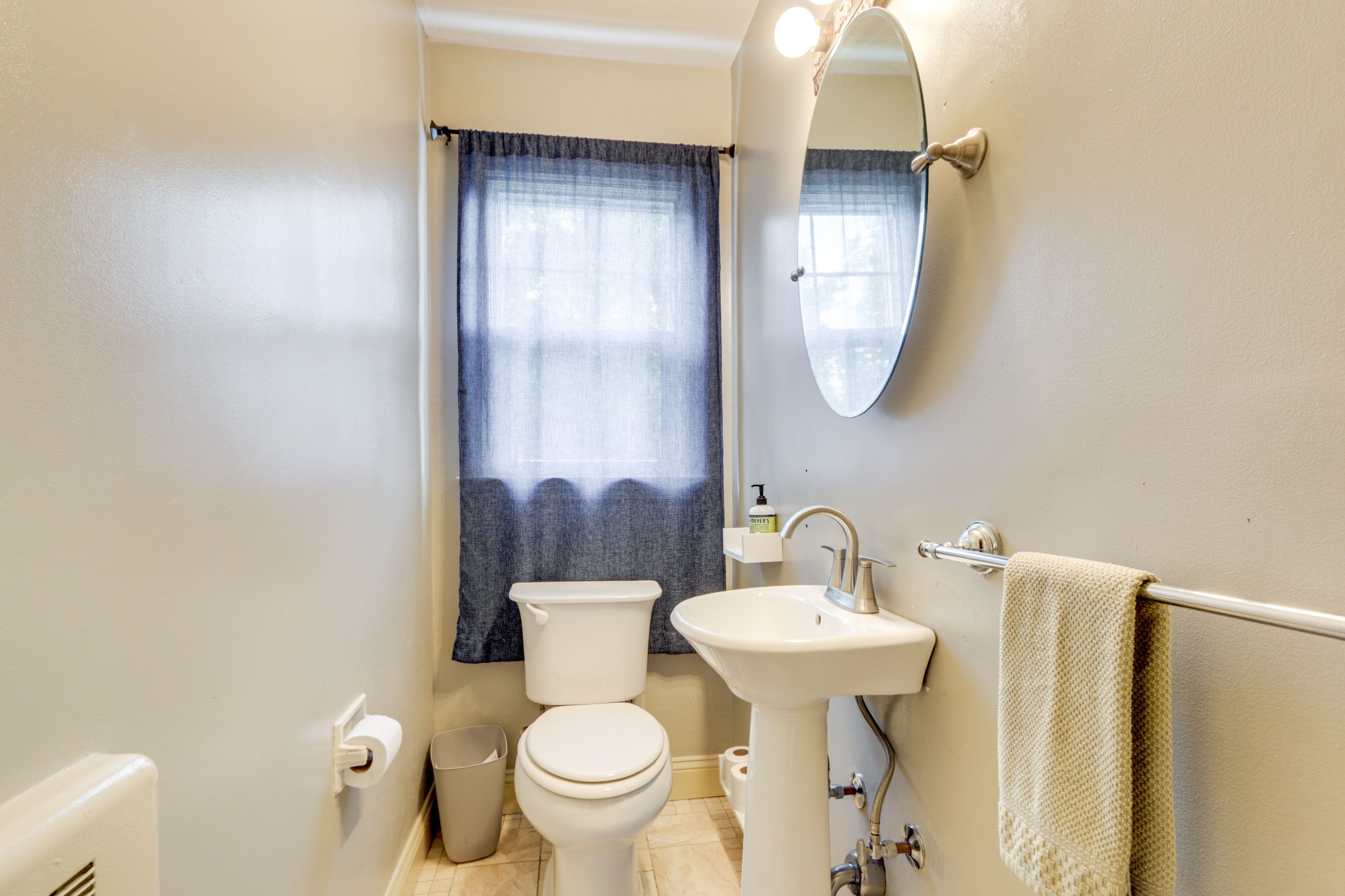 Half Bathroom | 1st Floor