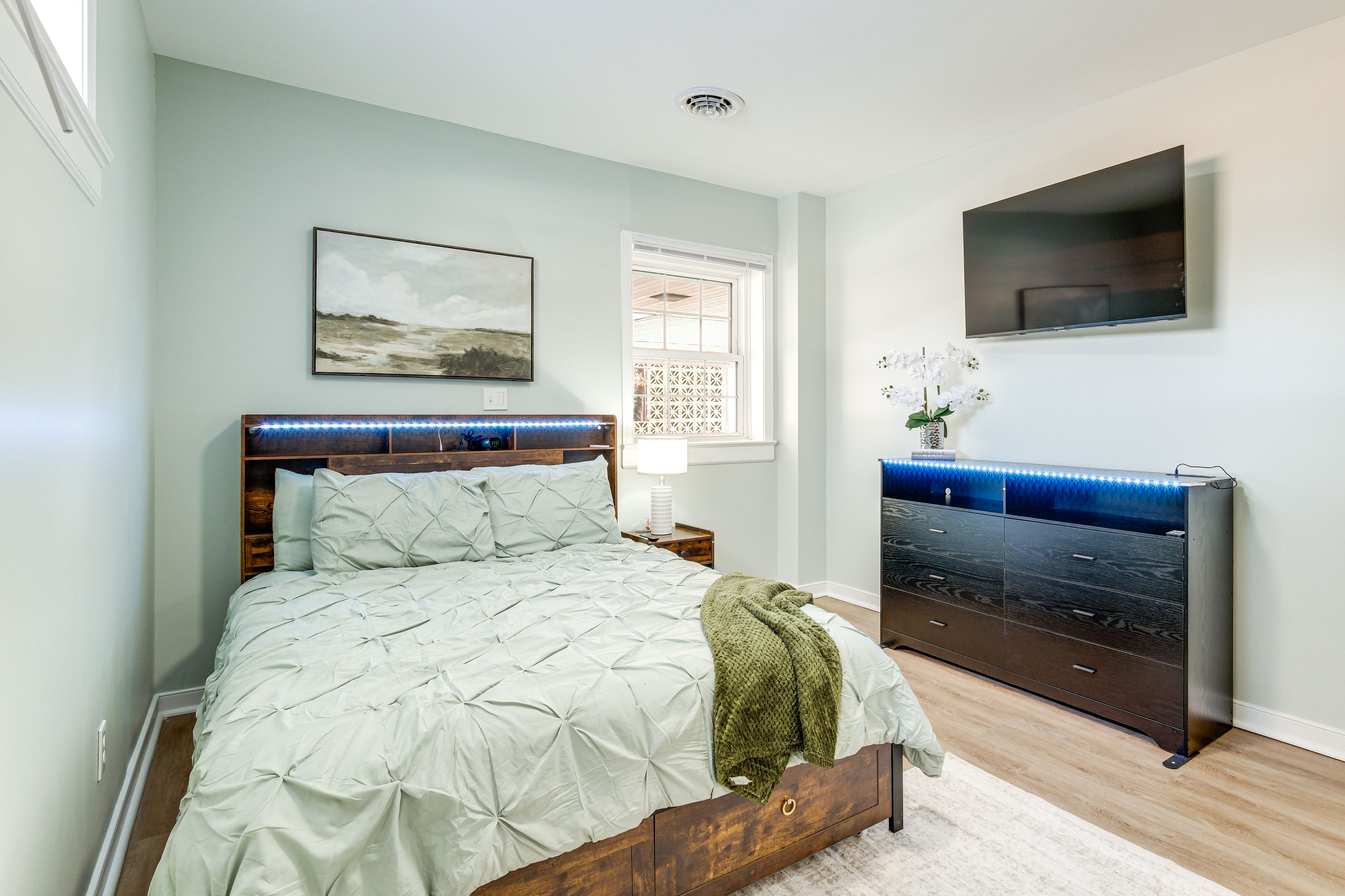 Bedroom 5 | Lower Level | Queen Bed