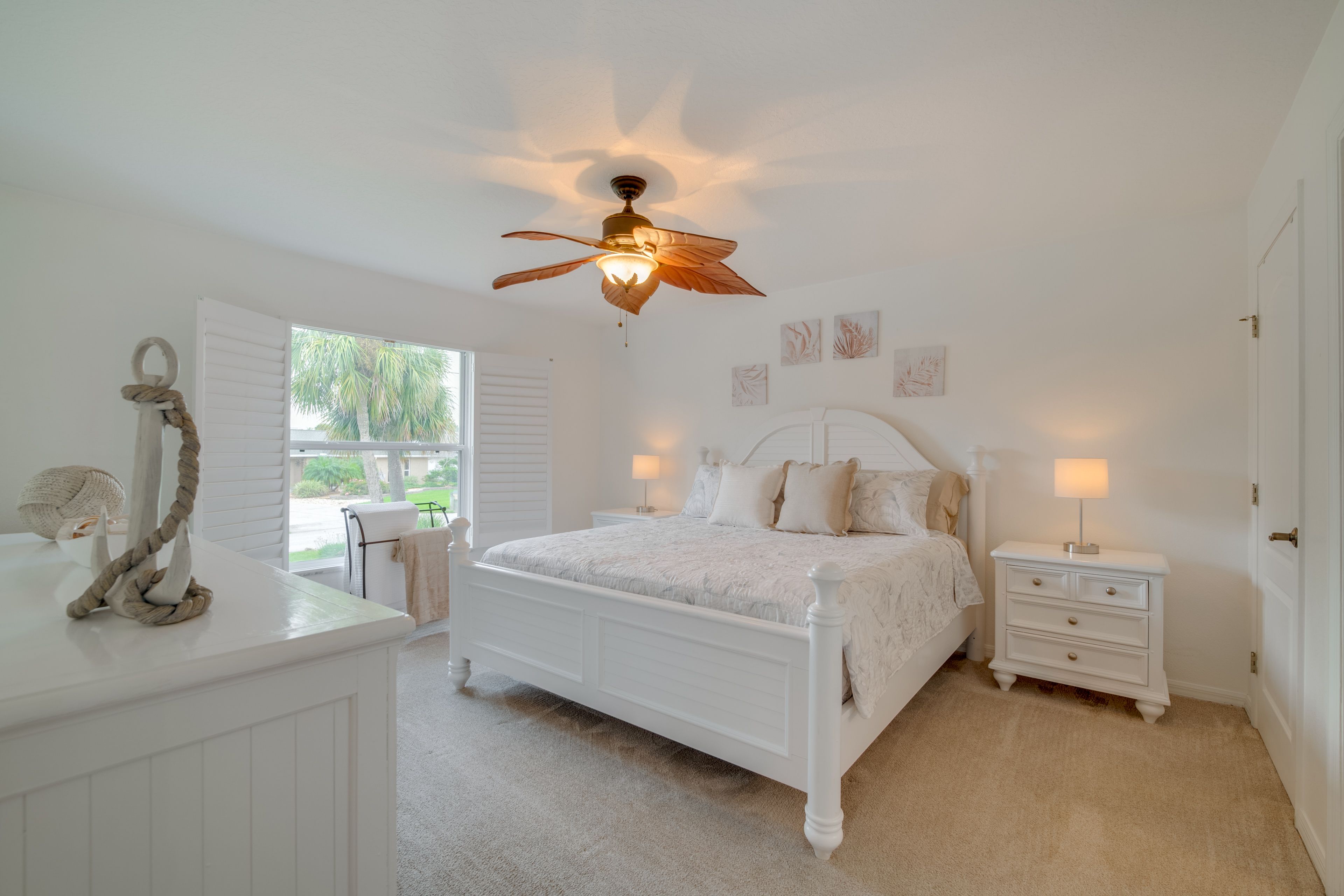 Bedroom 1 | King Bed | Linens Provided