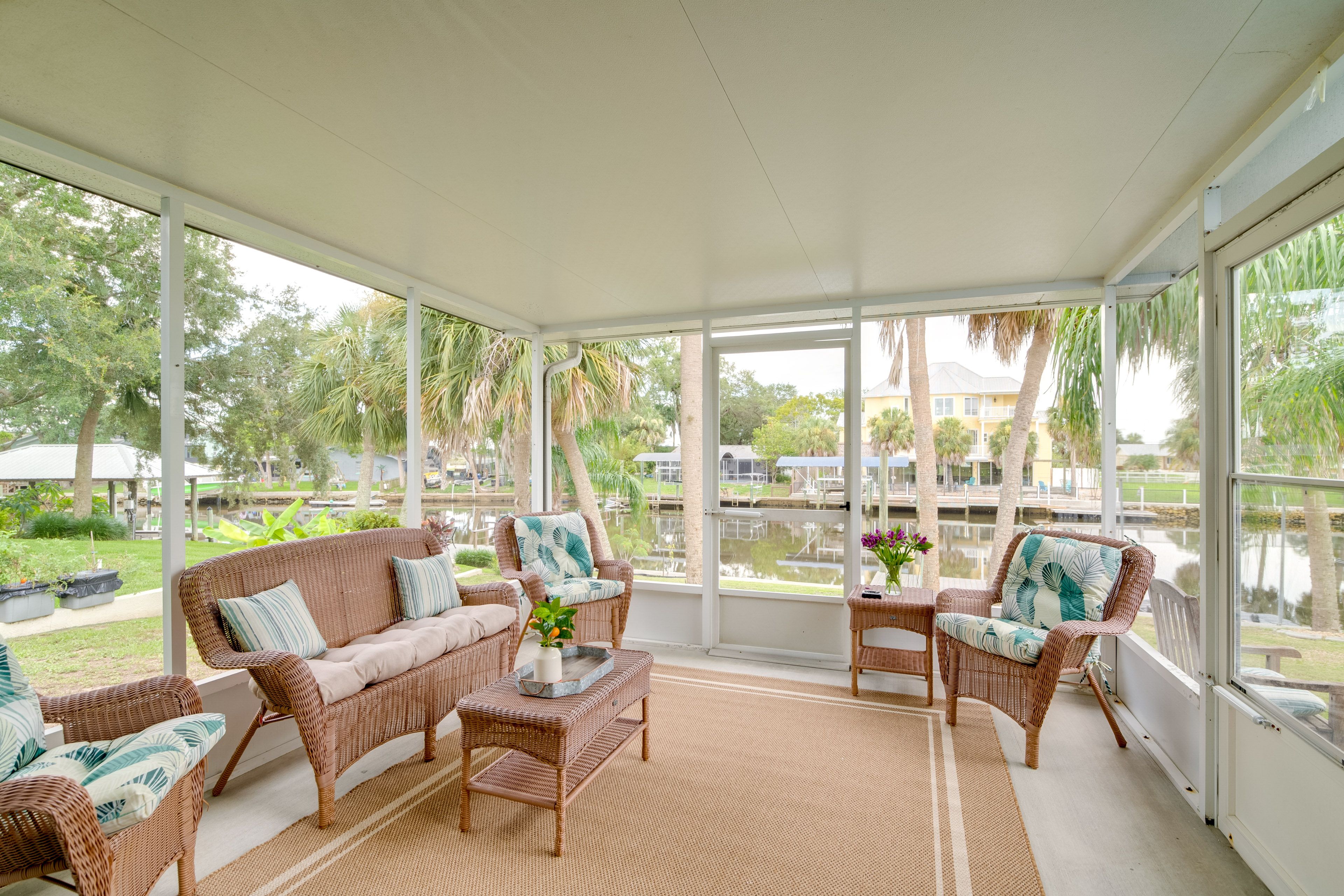 Crystal River Vacation Rental | 2BR | 2BA | 4 Steps to Enter | 1,544 Sq Ft