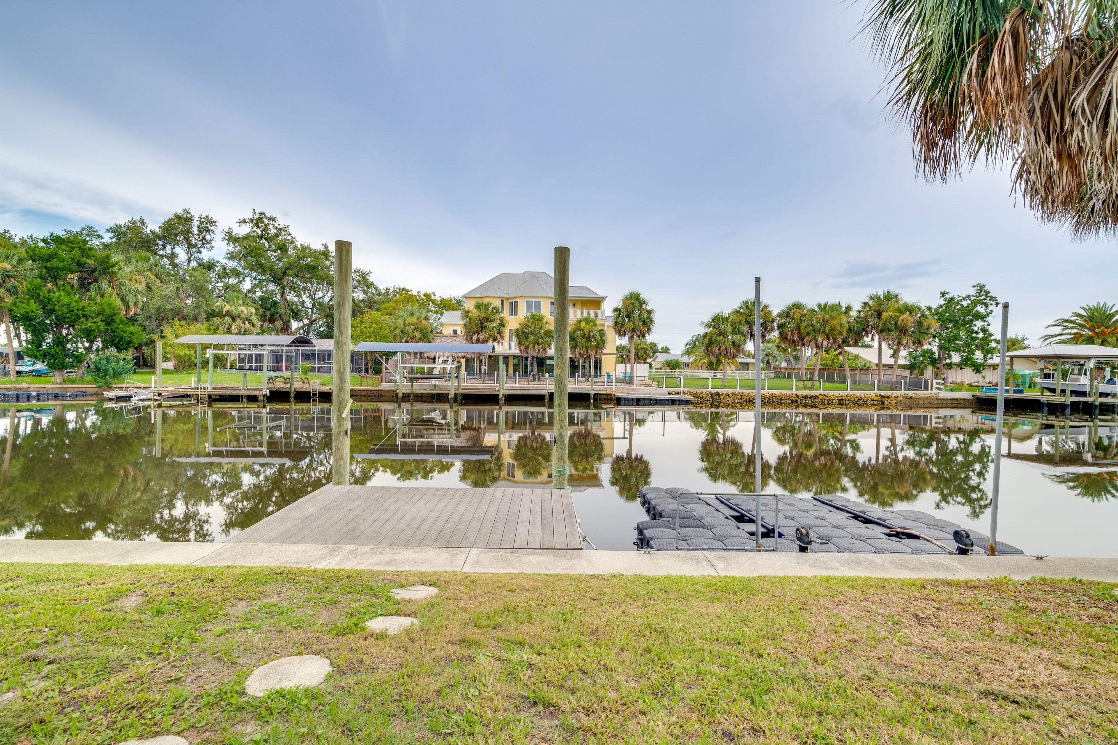 Private Dock | Canal Access On-Site
