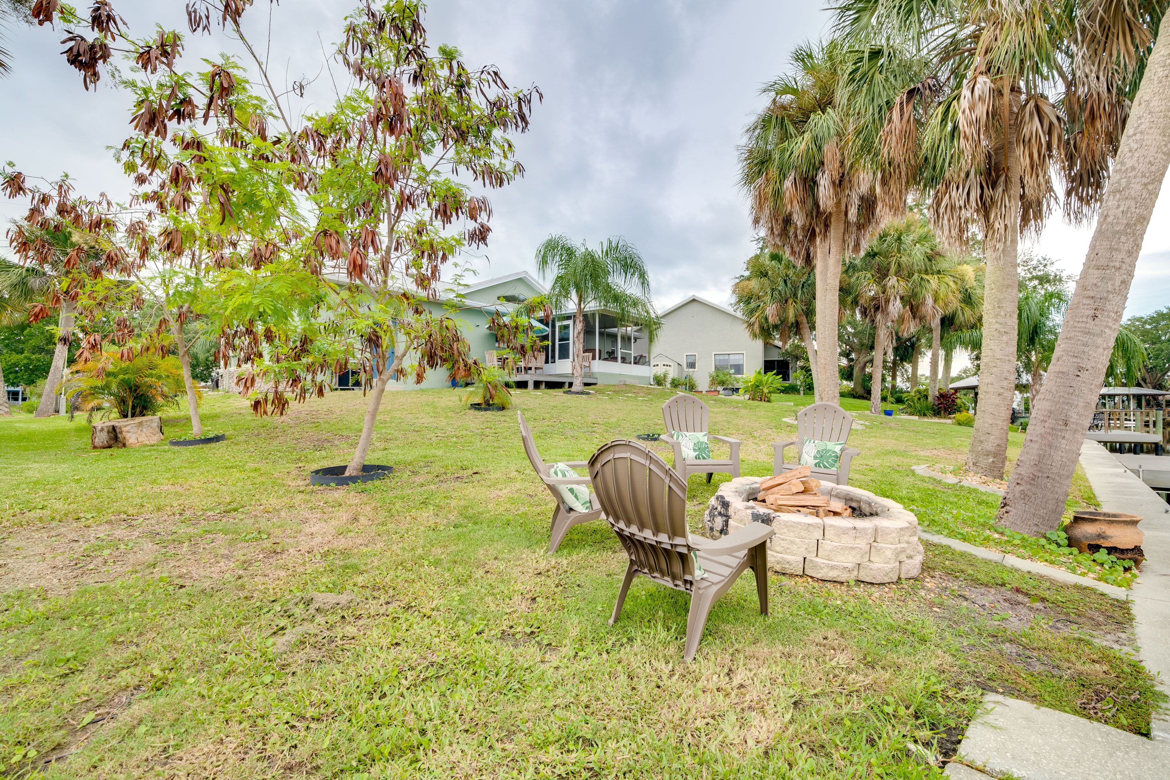 Private Yard (Unfenced) | Wood-Burning Fire Pit