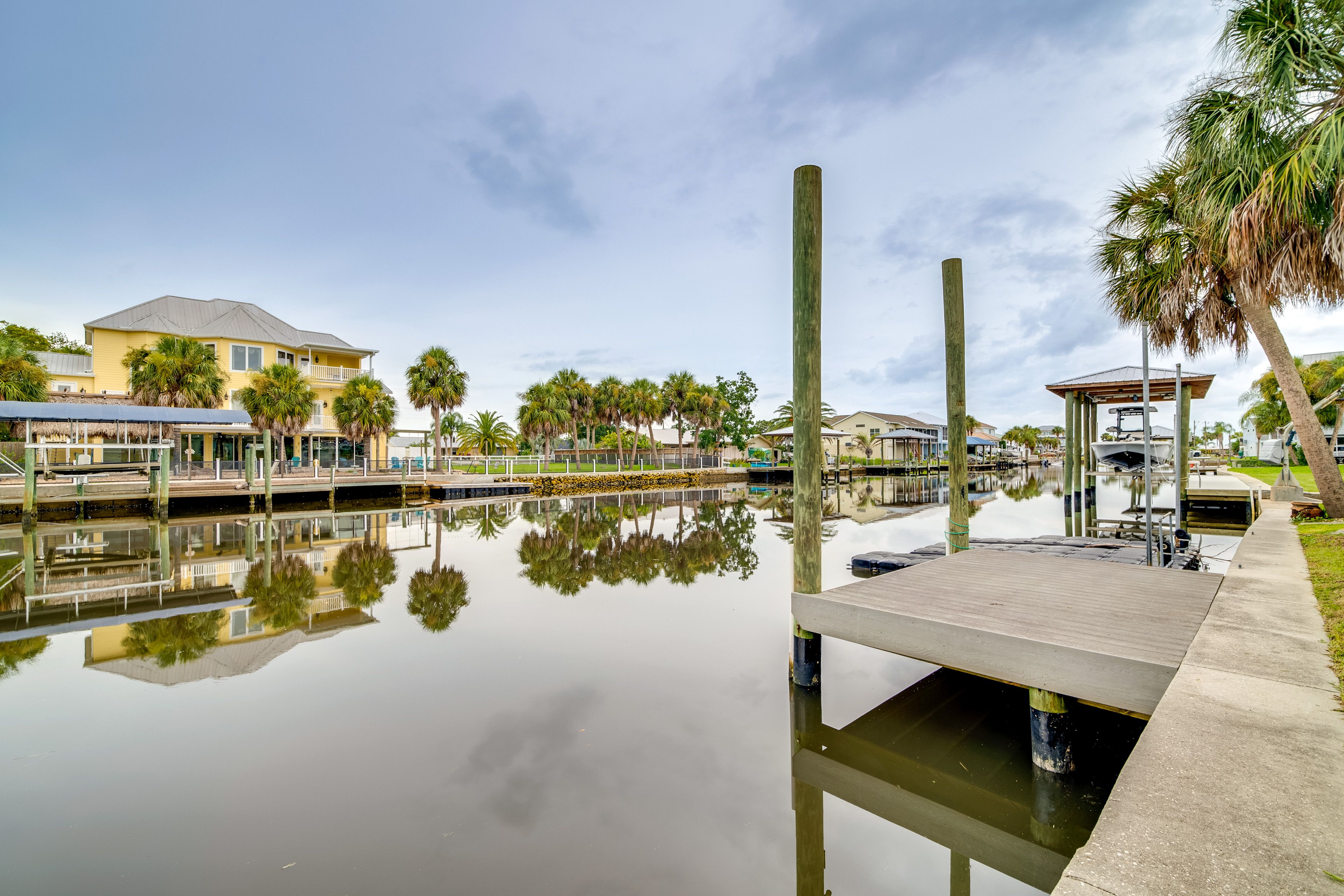 Private Dock | Canal Access On-Site