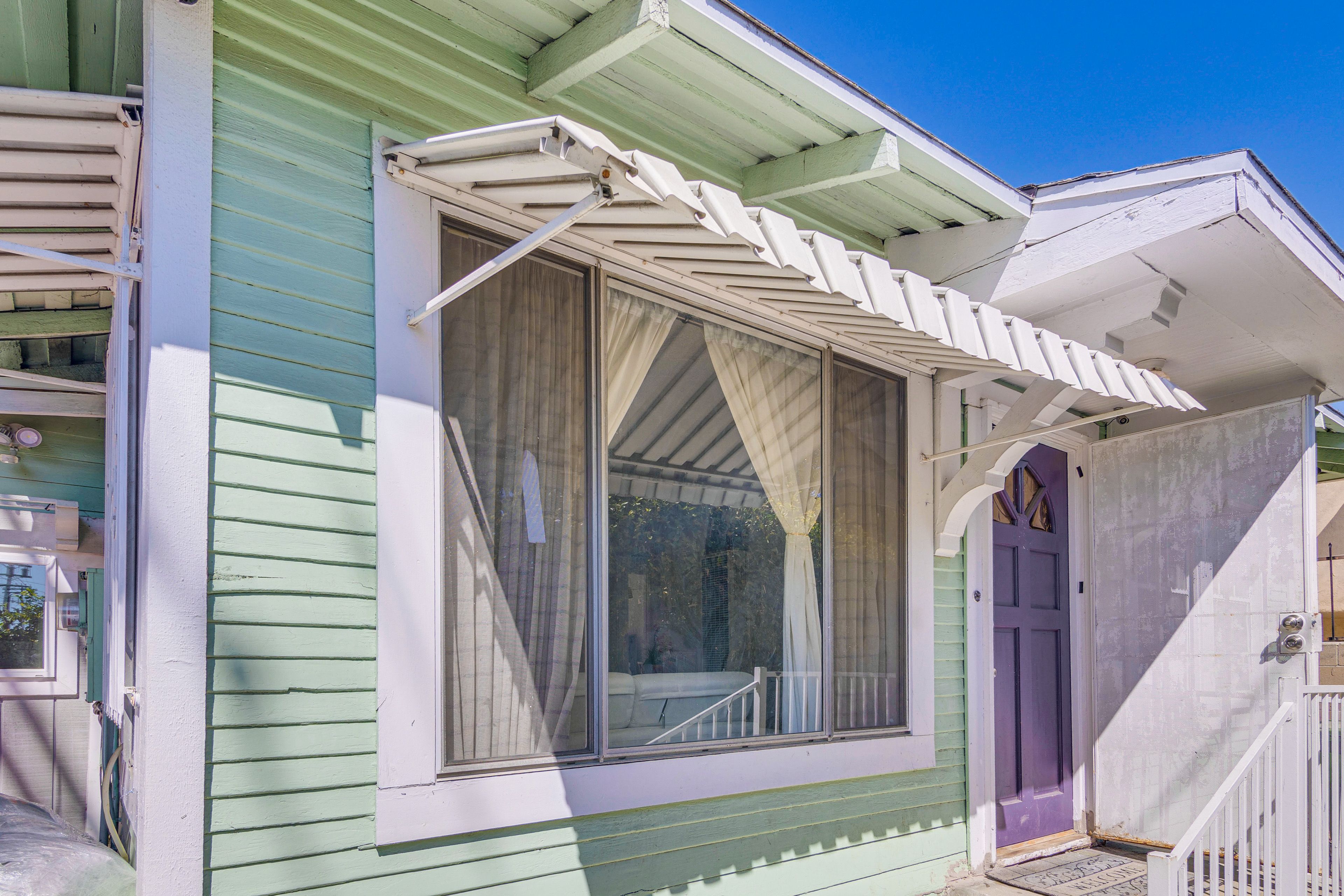 Property Exterior | Single-Story Apartment